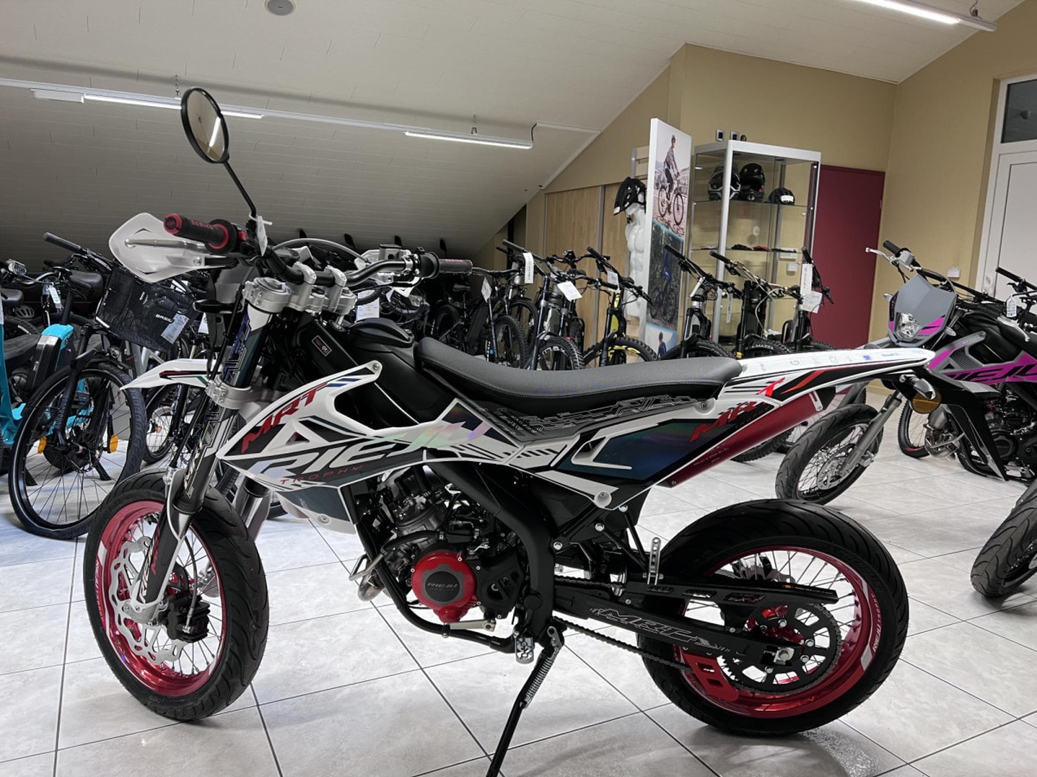 Rieju MRT 50 SM Trophy Mirage (2026) - Foto 4