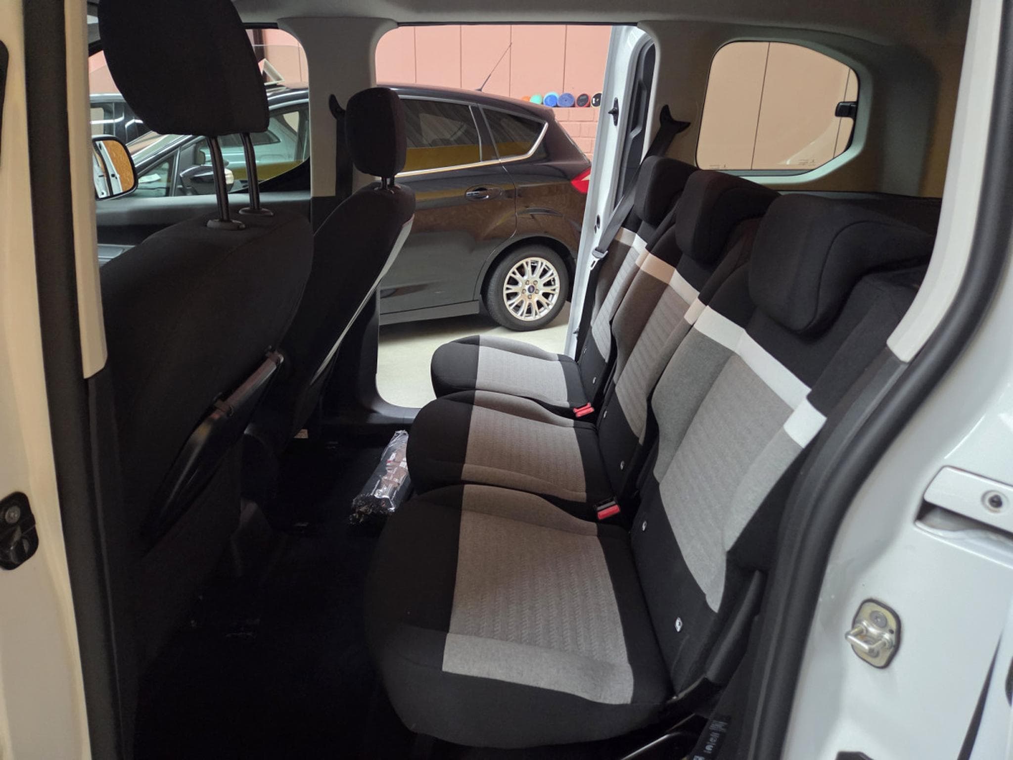 Citroën Berlingo 1.5HDI 102CV 5PLACES (2022) - Foto 16