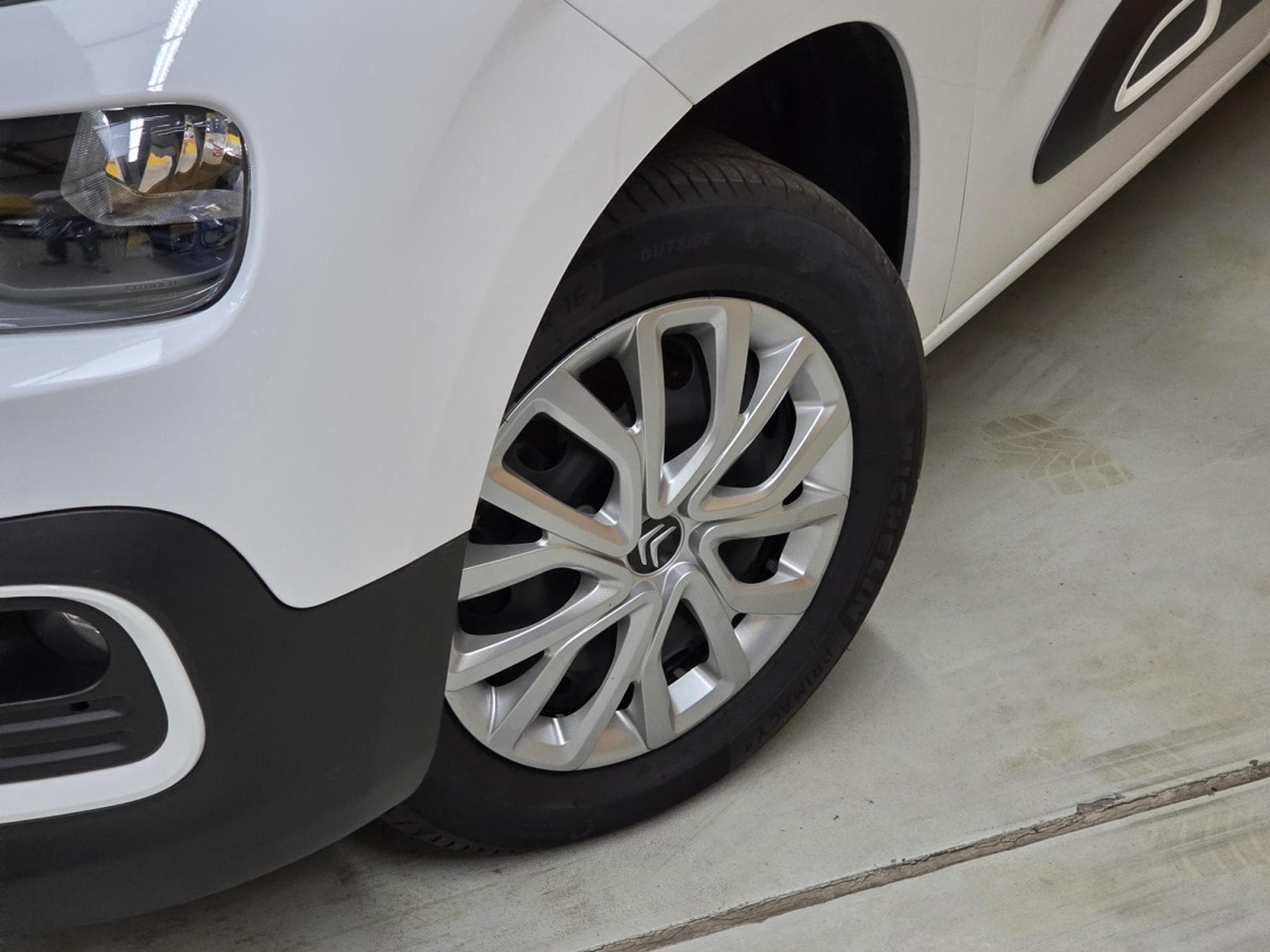 Citroën Berlingo 1.5HDI 102CV 5PLACES (2022) - Foto 3