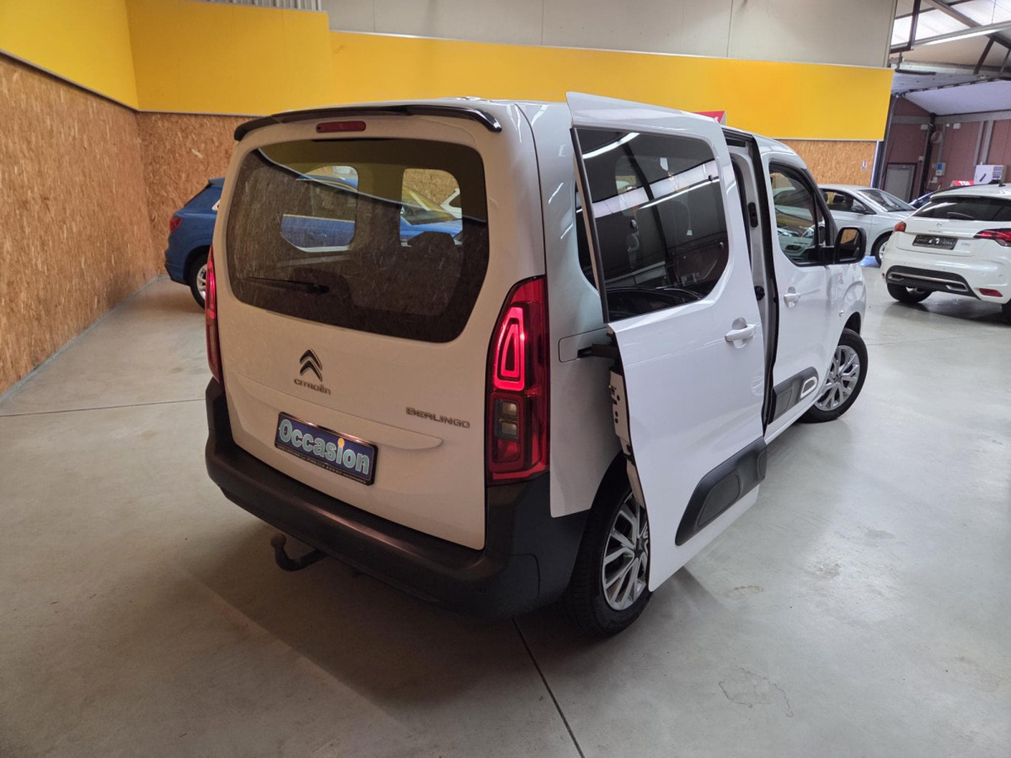 Citroën Berlingo 1.5HDI 102CV 5PLACES (2022) - Foto 5