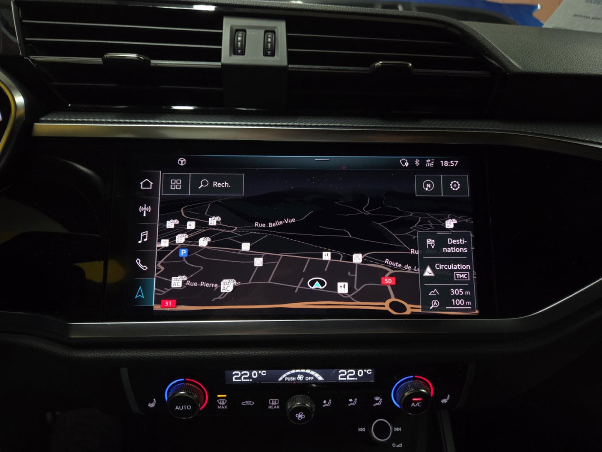 Audi Q3 TFSI 150CV S-TRONIC S-LINE (2018) - Photo 20