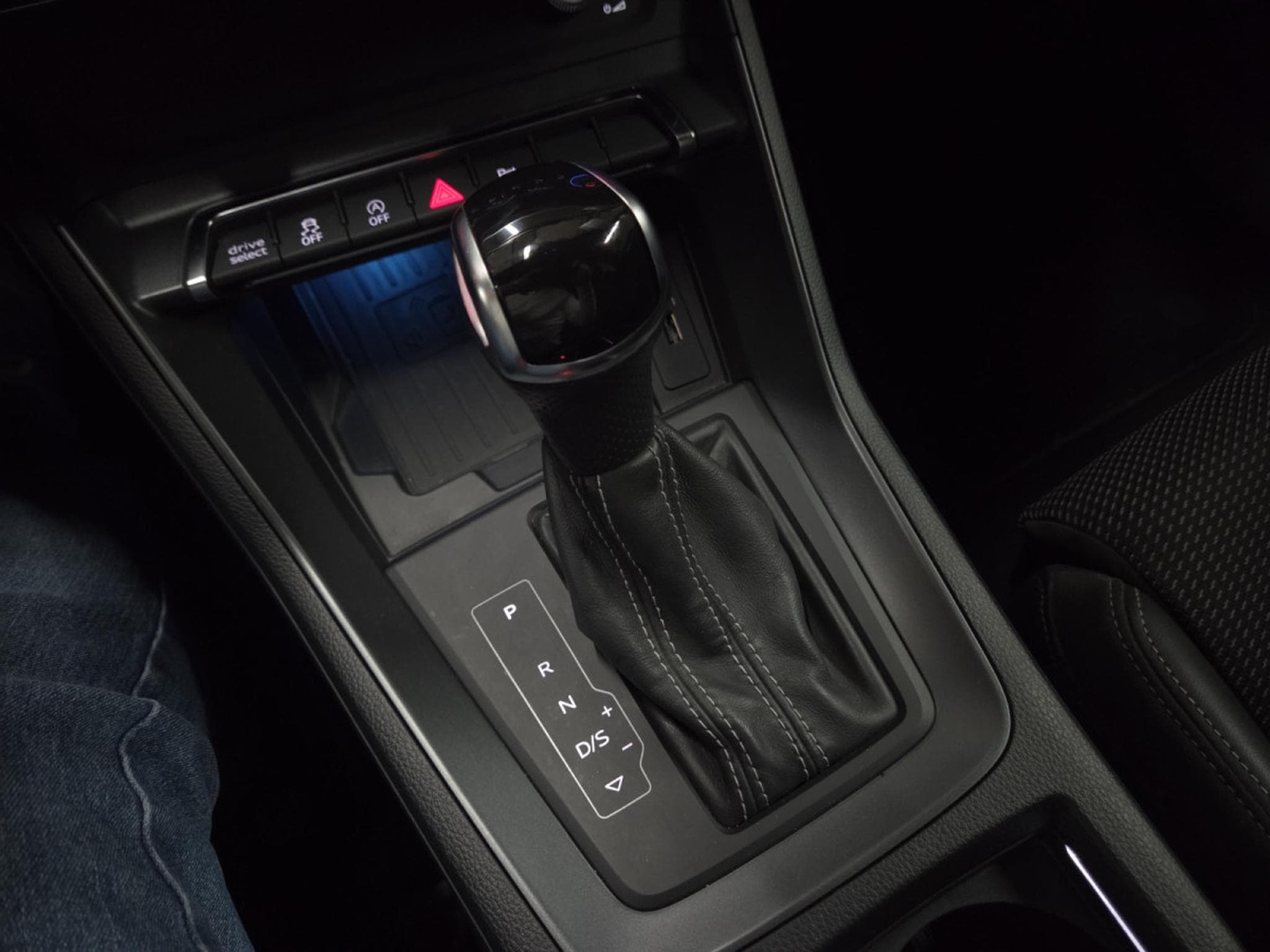 Audi Q3 TFSI 150CV S-TRONIC S-LINE (2018) - Photo 21