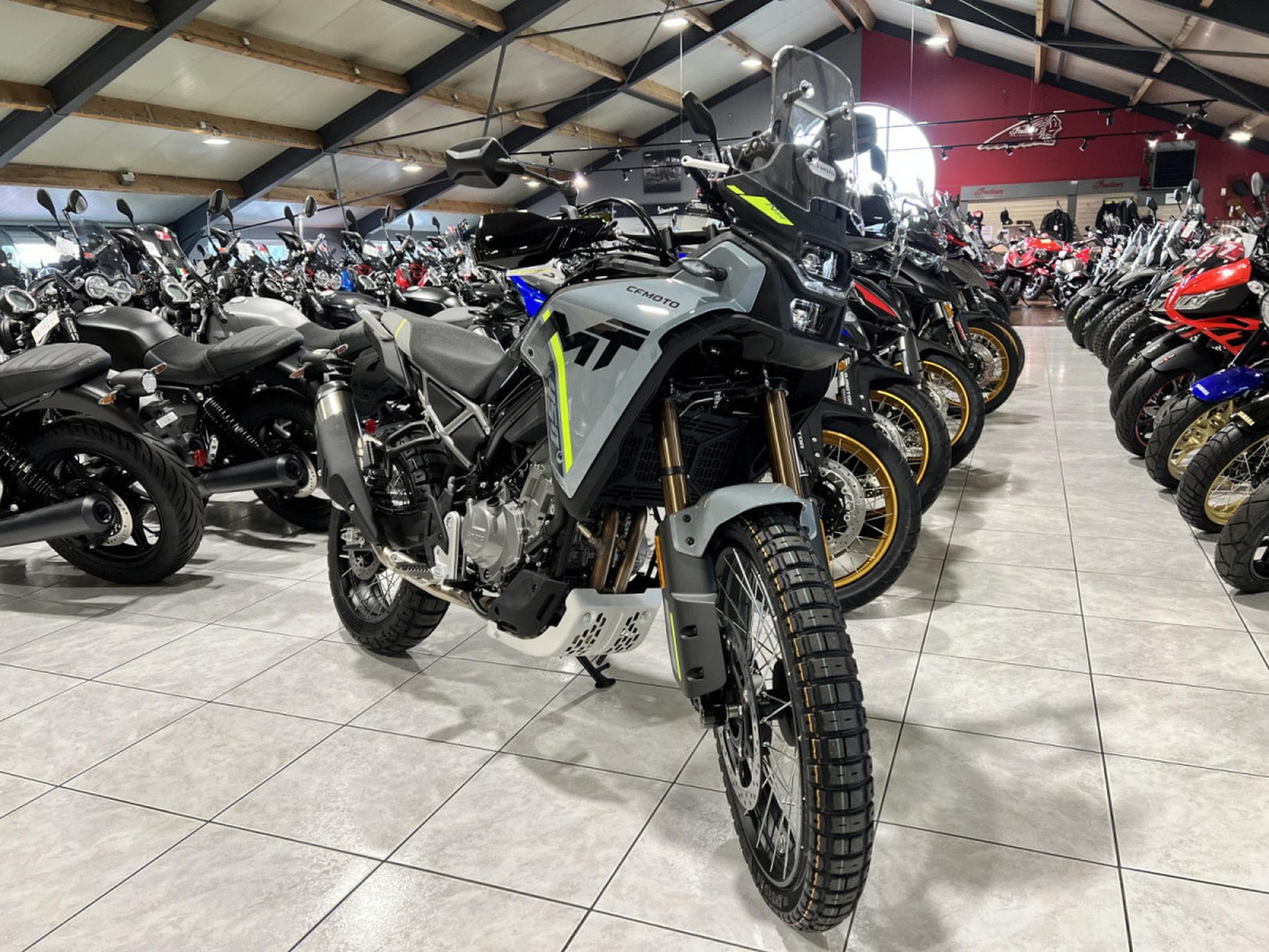 CF Moto 450 MT Pack valises + crash bars + akrapovic. (2026) - Foto 7