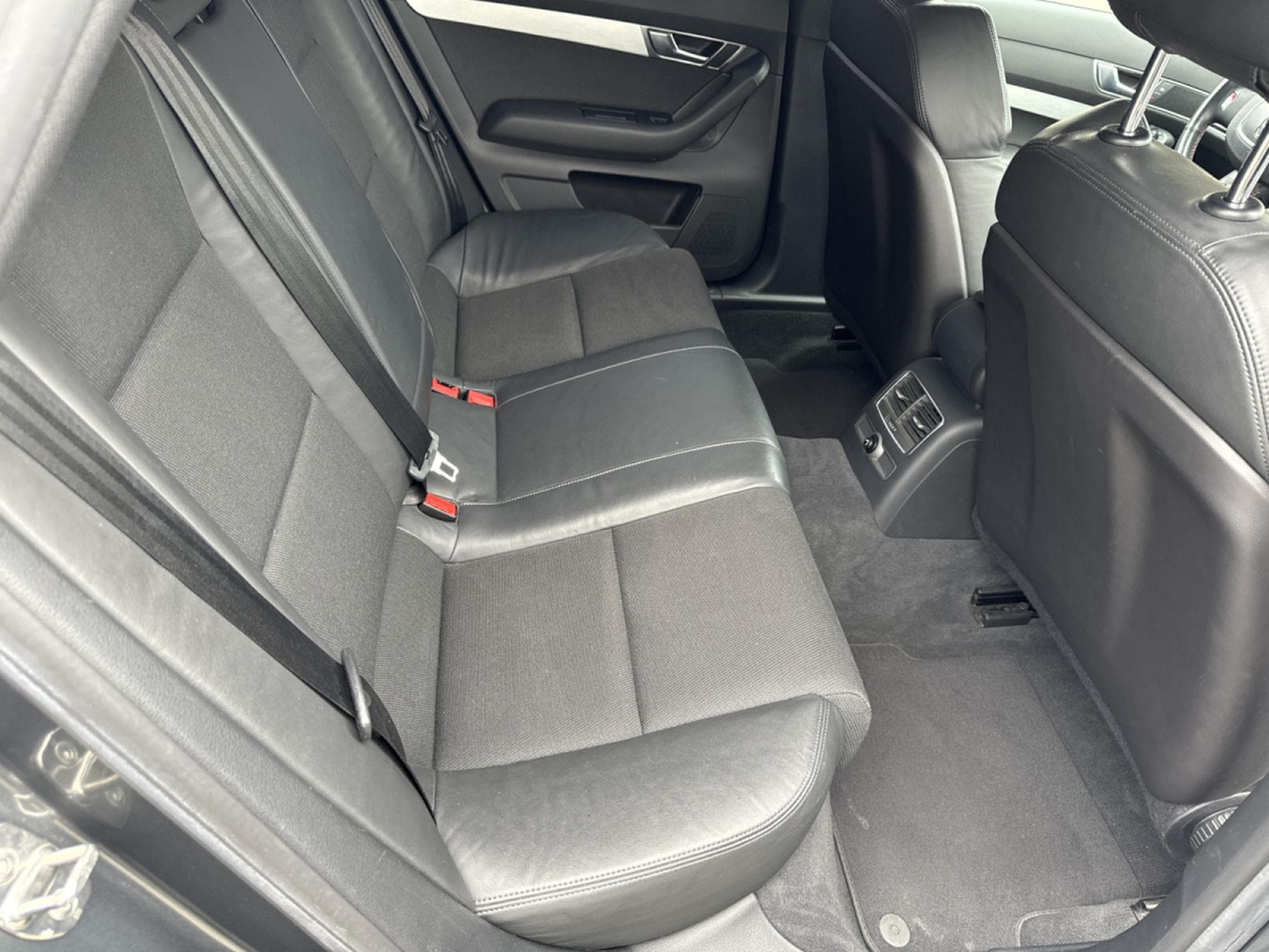 Audi A6 3.0 TDI 225 CV S-LINE QUATTRO (2006) - Foto 10