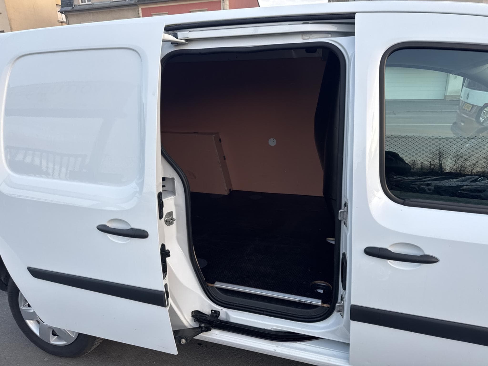 Nissan NV250 1.5 DCI L2H1 Acenta MT6 (2021) - Photo 8