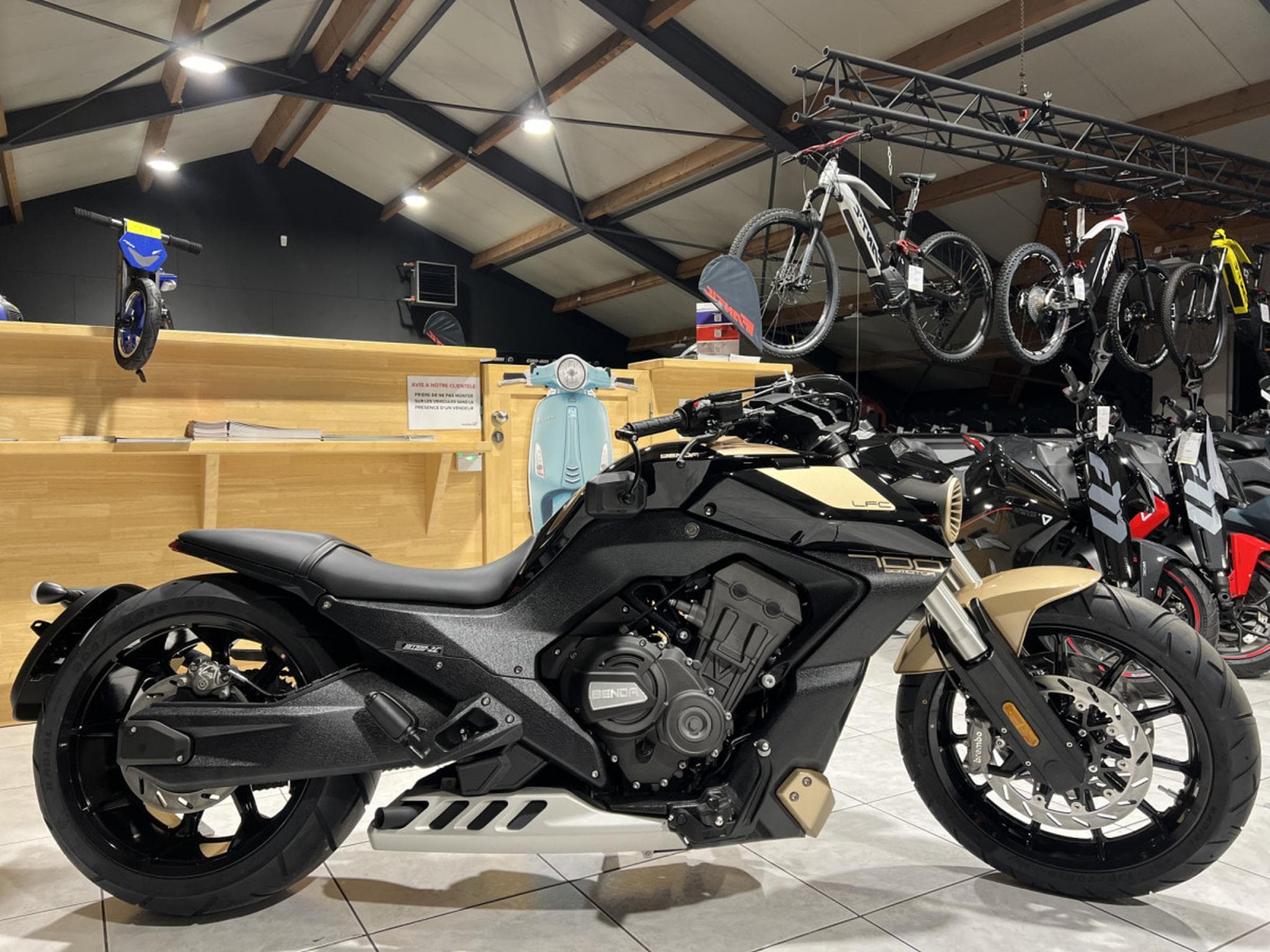 Benda LFC 700 Pro (2026) - Photo 1