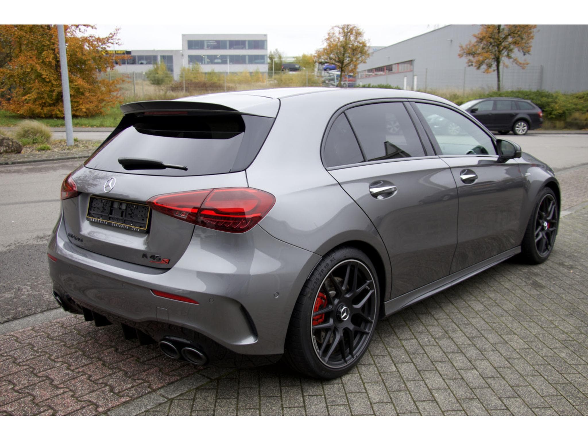 Mercedes A 45 AMG S 4M+ Premium Plus HuD Pano Night 360 Burmester (2023) - Photo 4