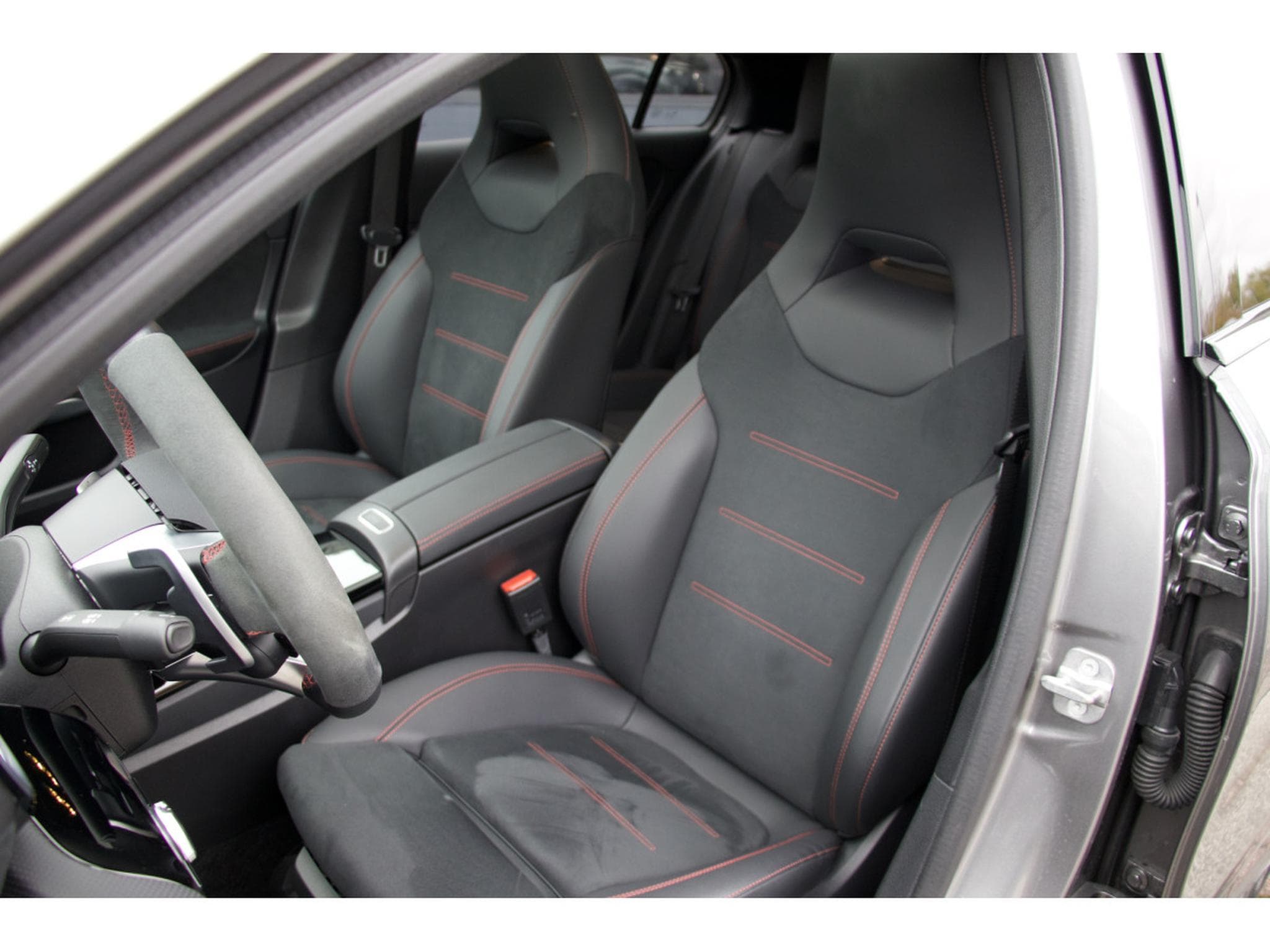 Mercedes A 45 AMG S 4M+ Premium Plus HuD Pano Night 360 Burmester (2023) - Photo 6