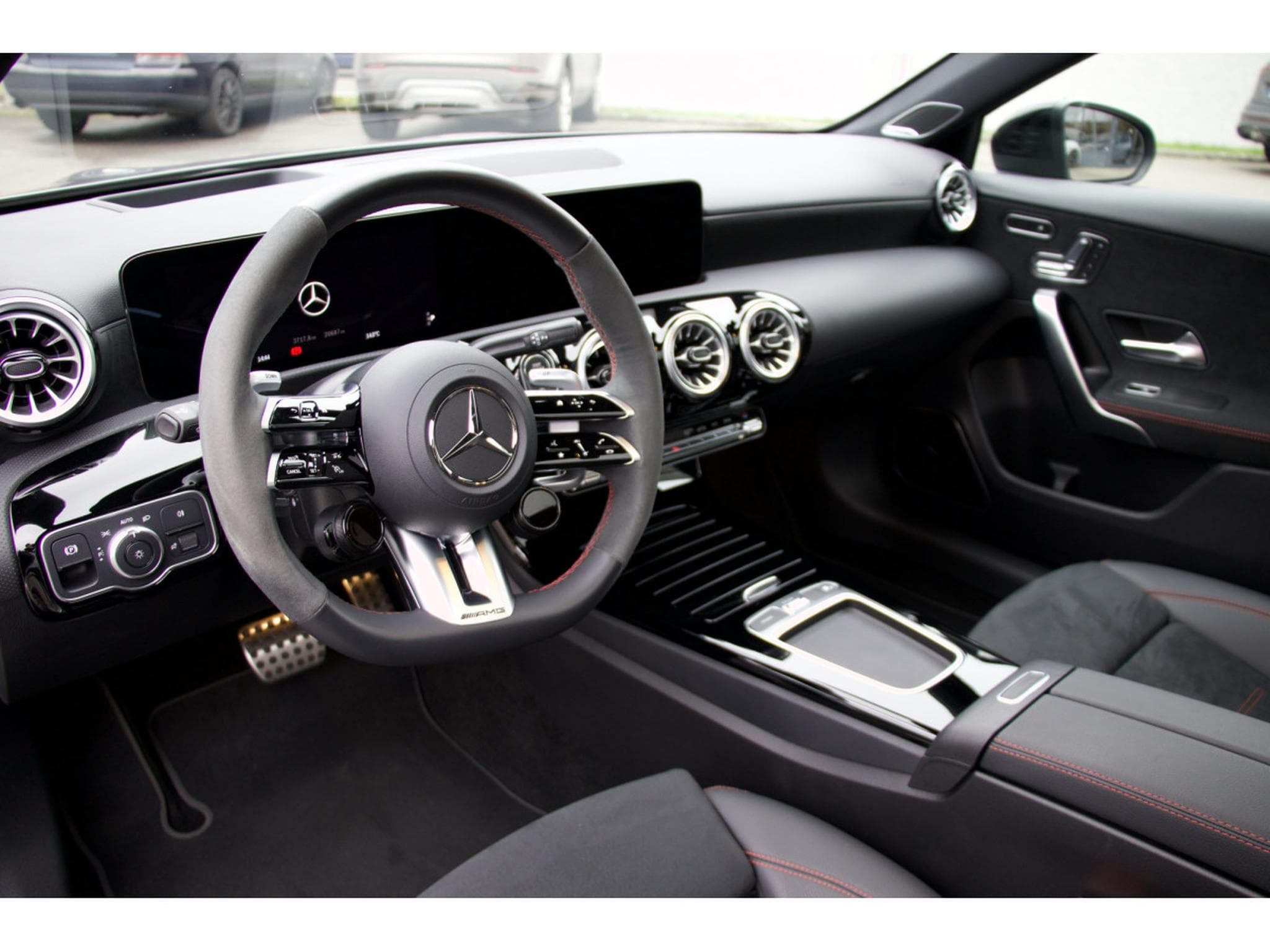 Mercedes A 45 AMG S 4M+ Premium Plus HuD Pano Night 360 Burmester (2023) - Photo 7