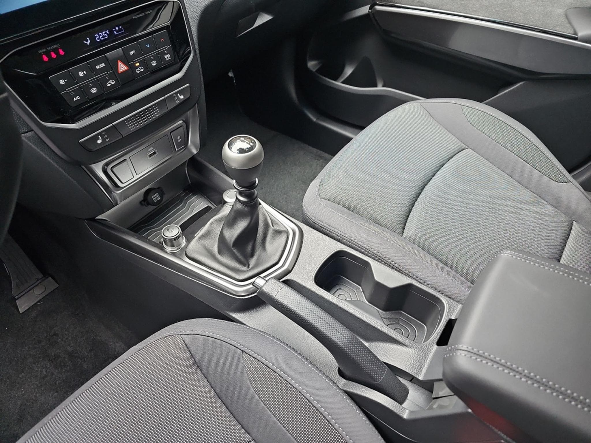 KGM Tivoli 1.5 T-GDI 163 Essential (2026) - Photo 12