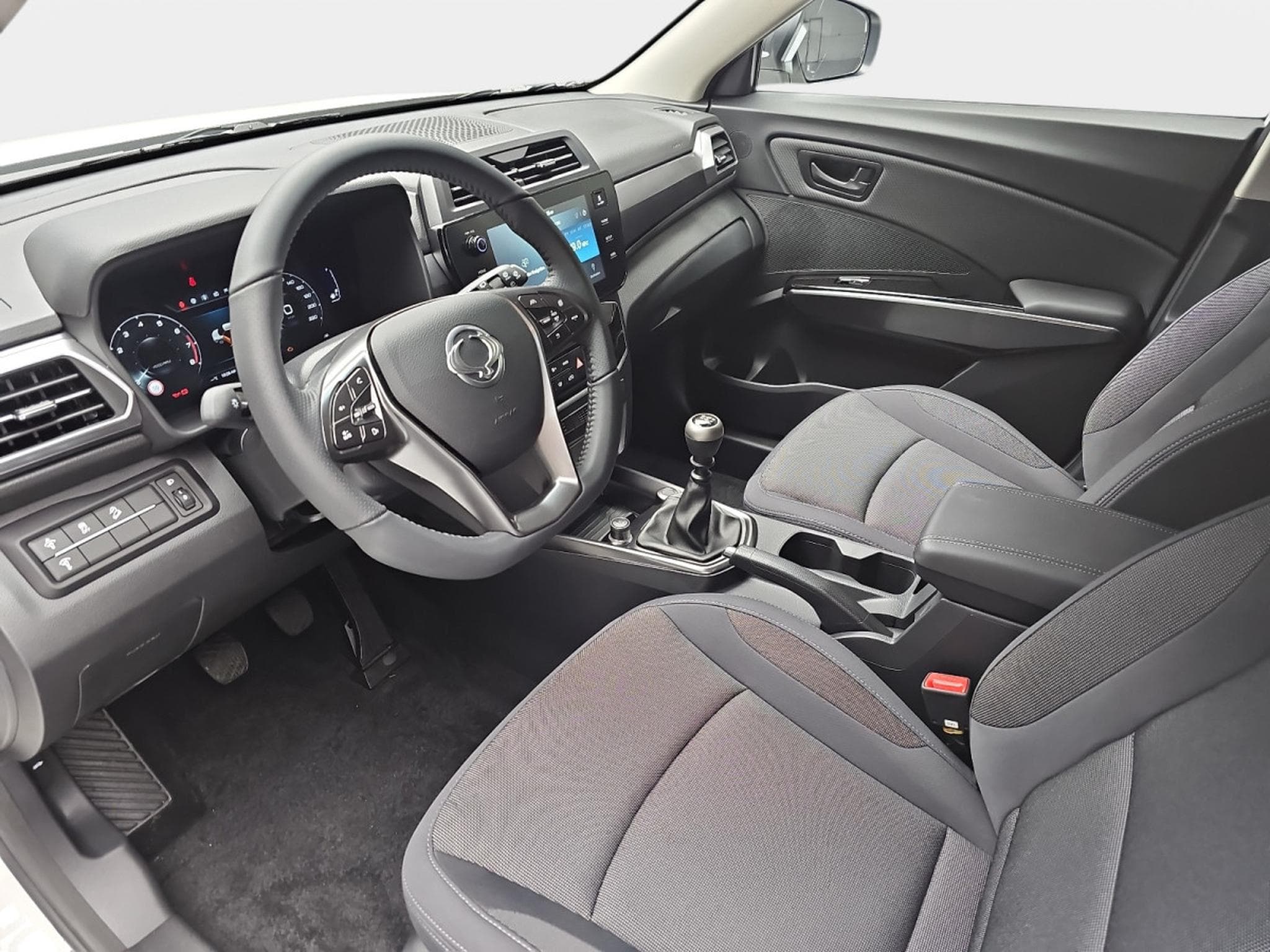 KGM Tivoli 1.5 T-GDI 163 Essential (2026) - Photo 18