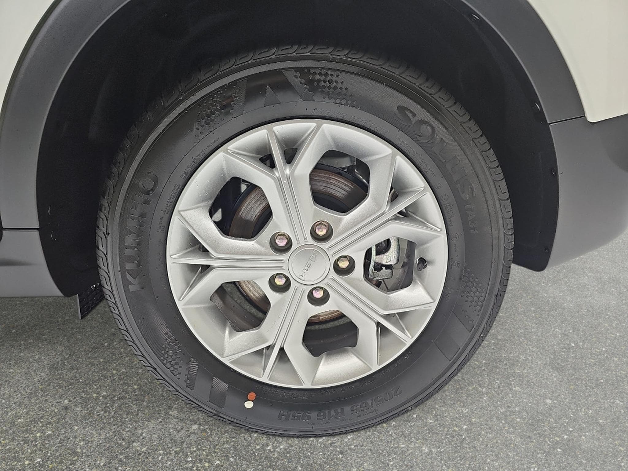 KGM Tivoli 1.5 T-GDI 163 Essential (2026) - Photo 6