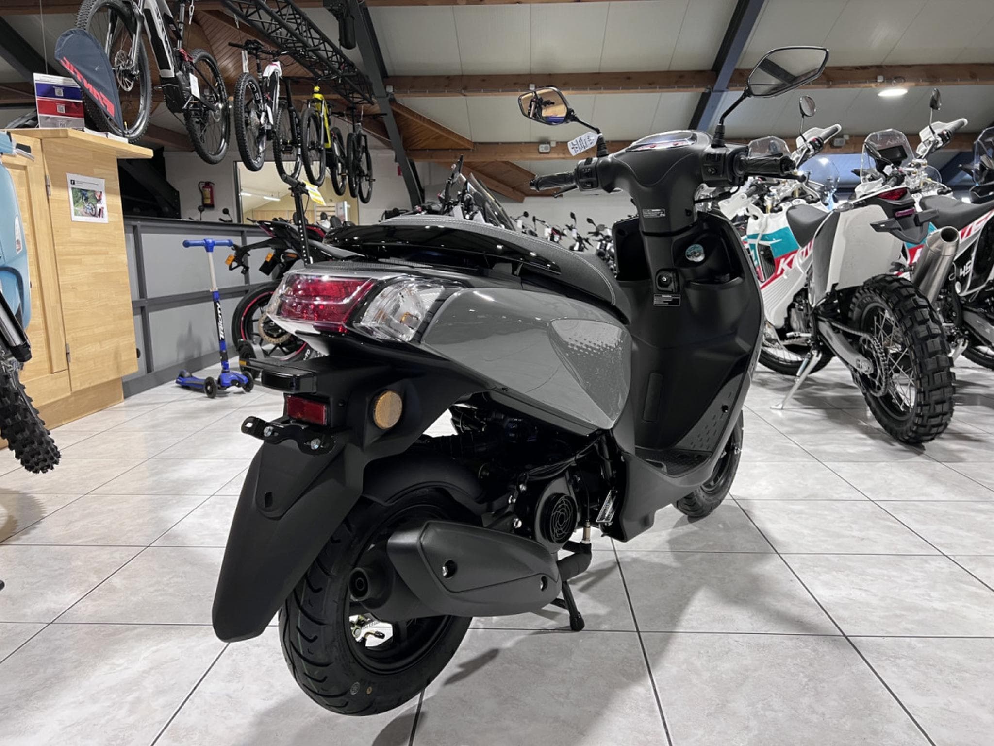 TNT Motor Junior CLASSE B 45 km/h (2026) - Photo 3