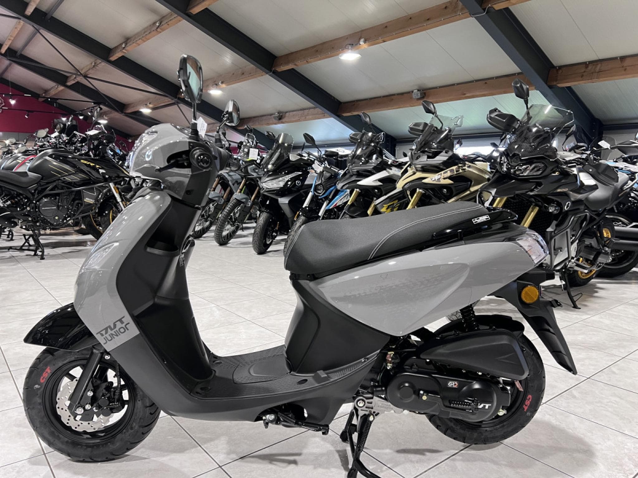 TNT Motor Junior CLASSE B 45 km/h (2026) - Photo 4