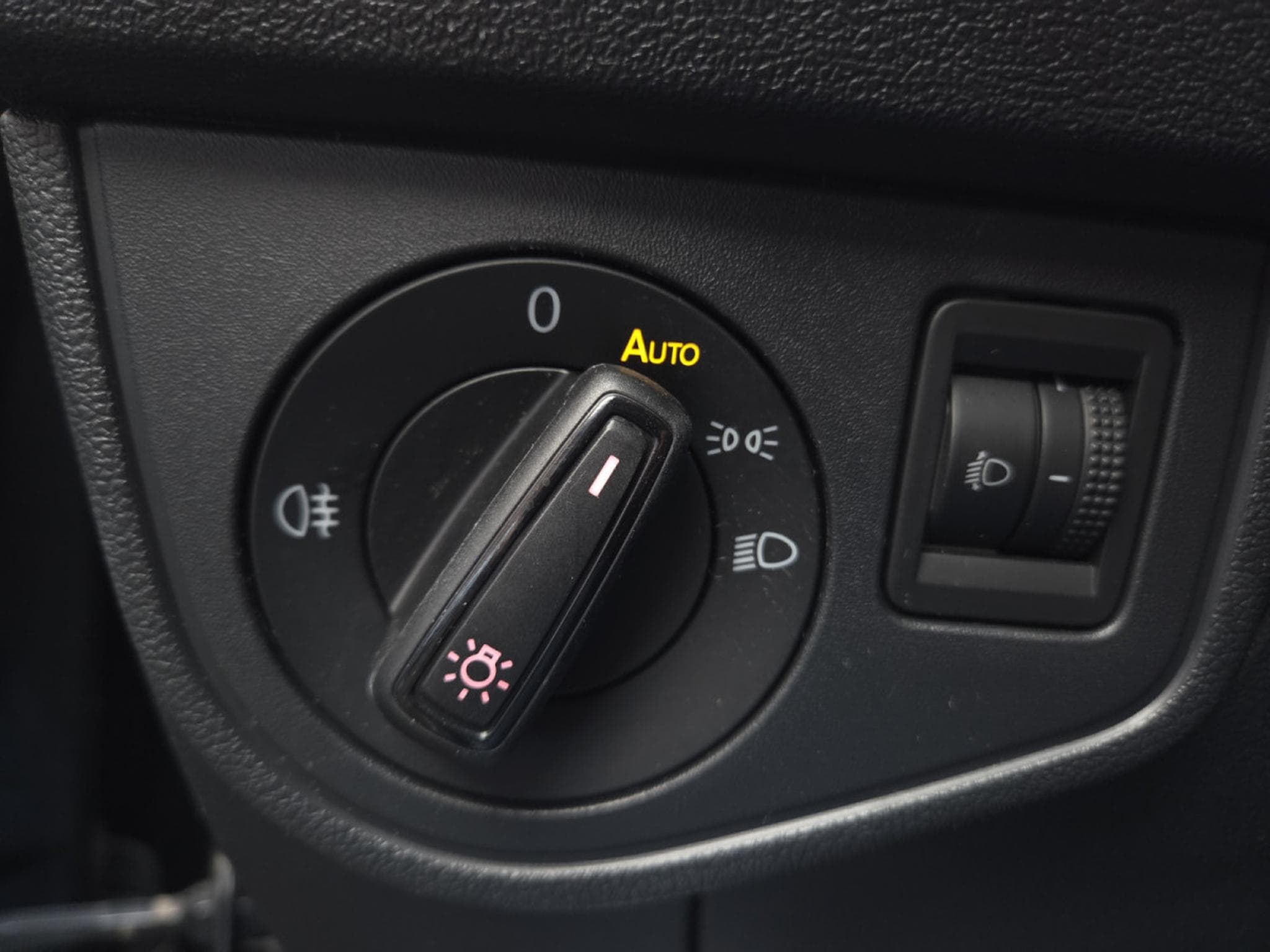 VW Polo 1.0 TRENDLINE 80CV (2020) - Photo 11