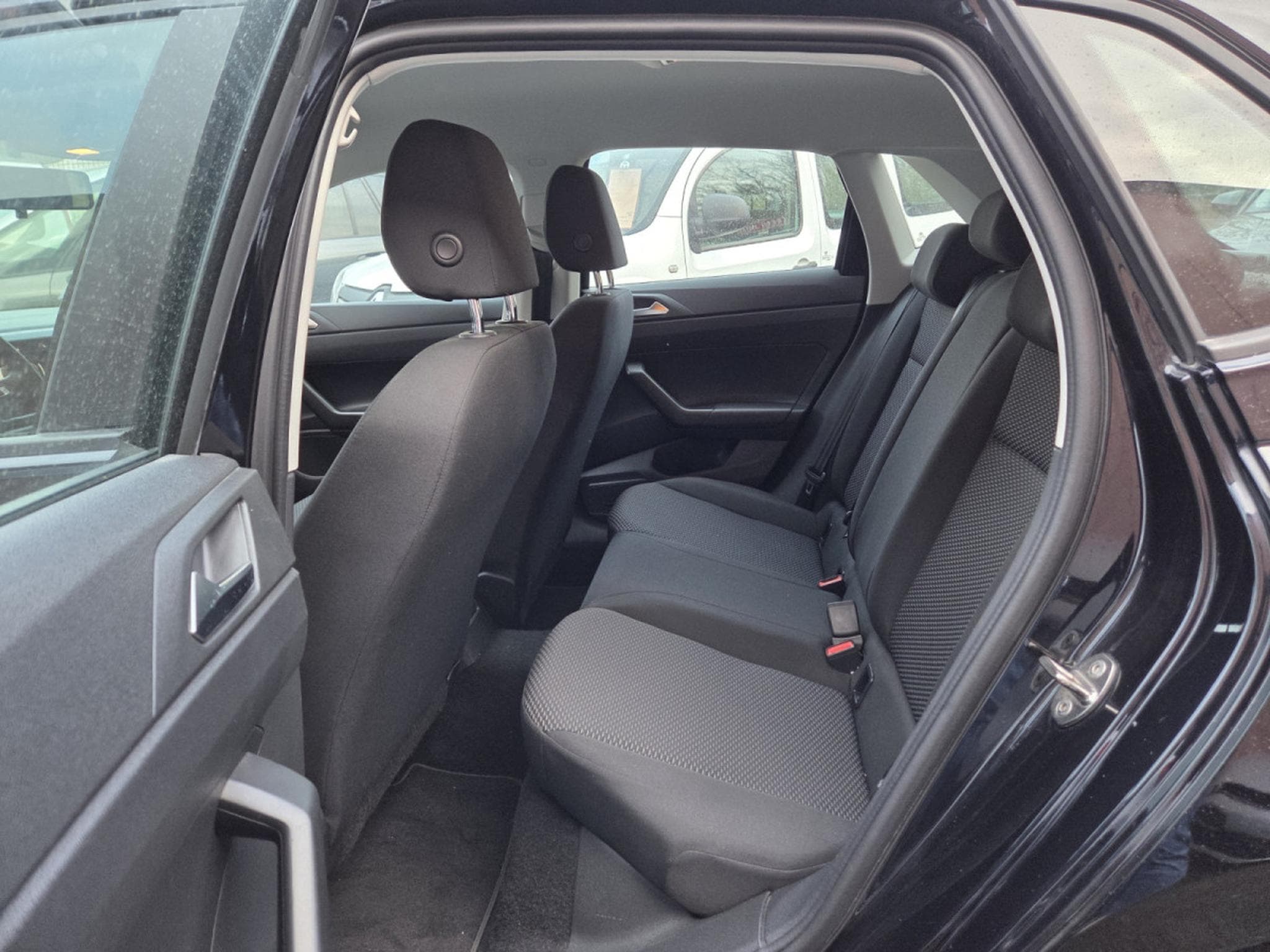 VW Polo 1.0 TRENDLINE 80CV (2020) - Photo 17