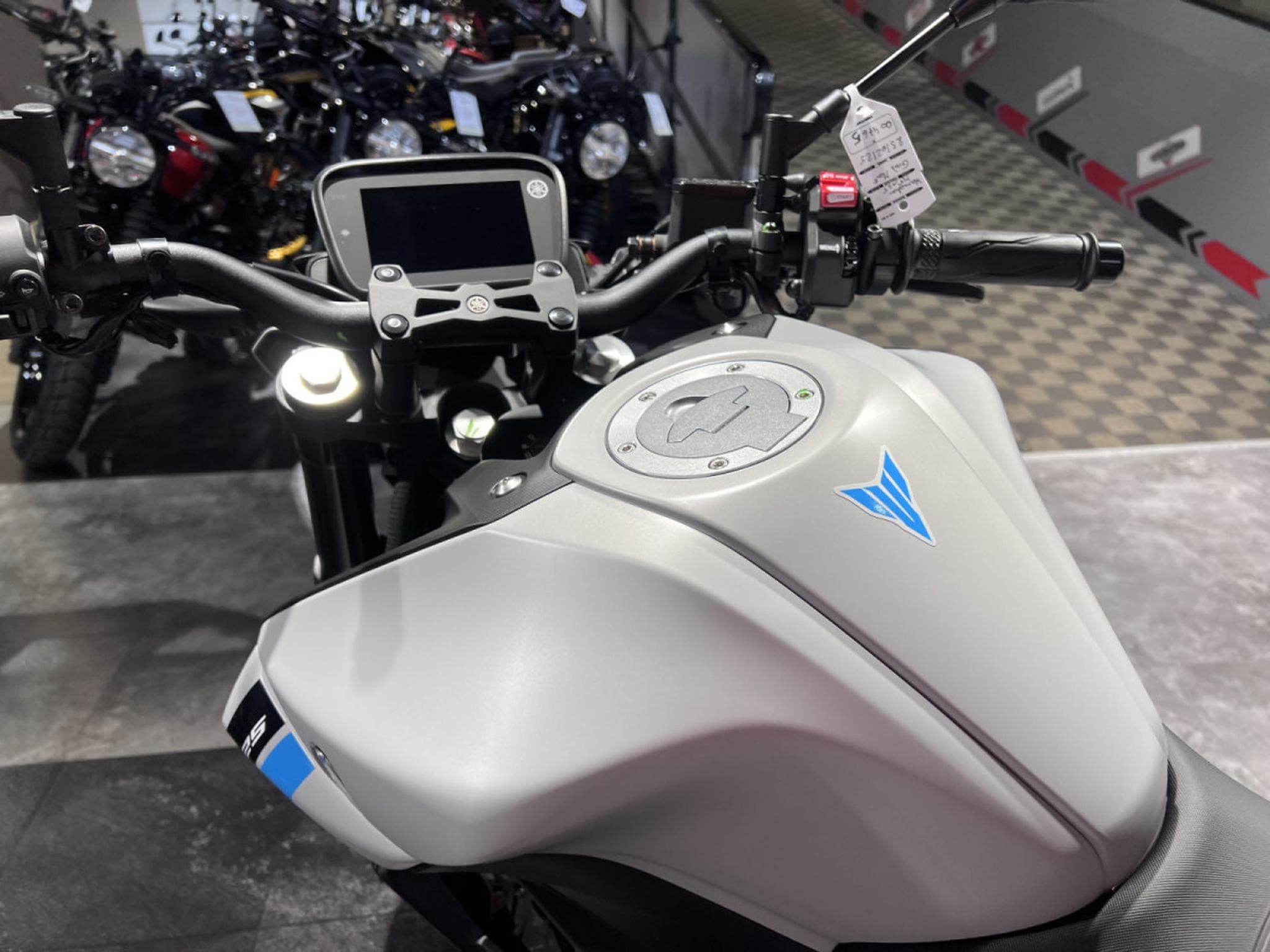 Yamaha MT125 Ceramic Ice (2026) - Photo 6