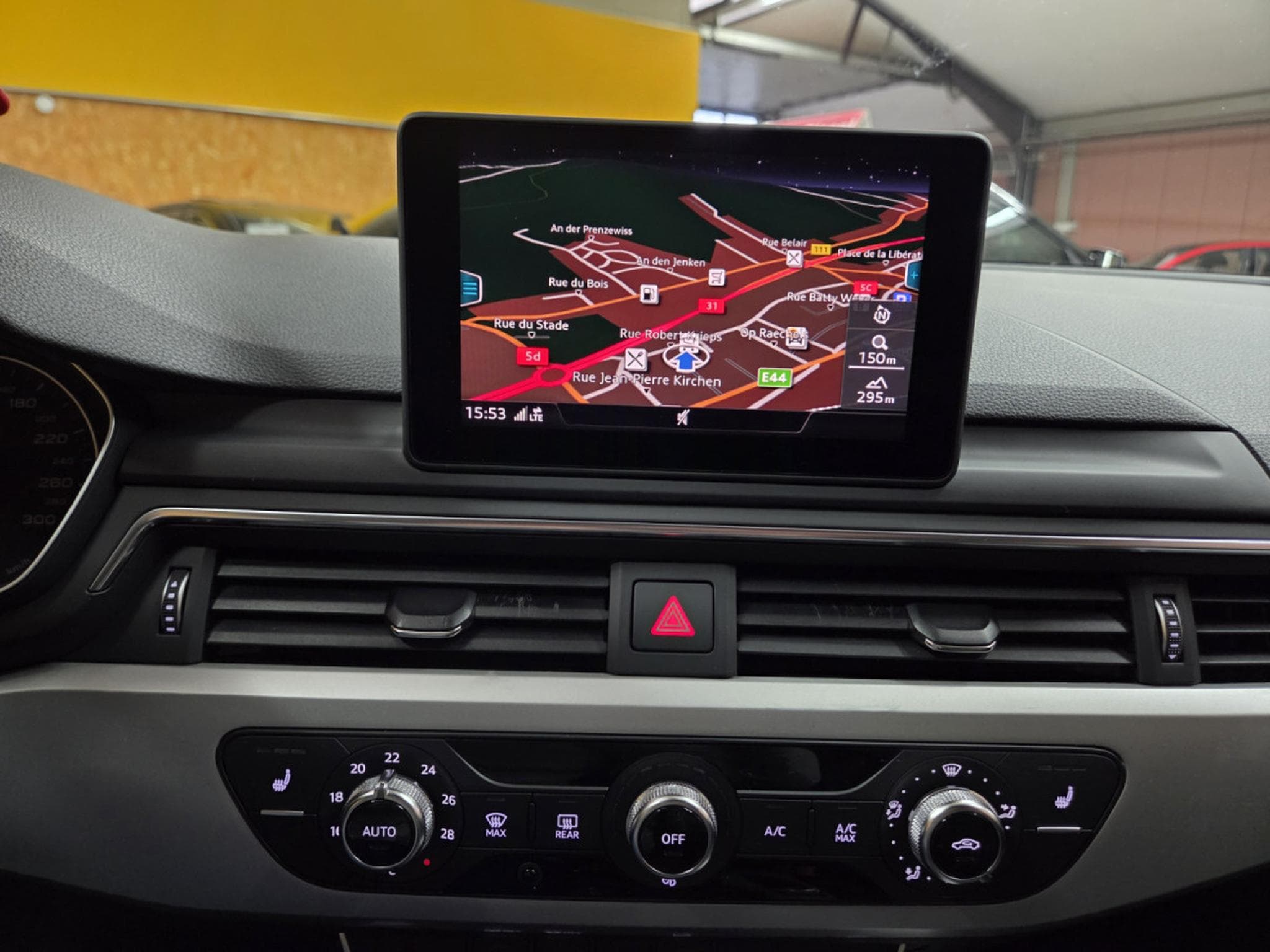 Audi A4 35 TDI AVANT 150CV S-TRONIC BUSINESS (2019) - Photo 15