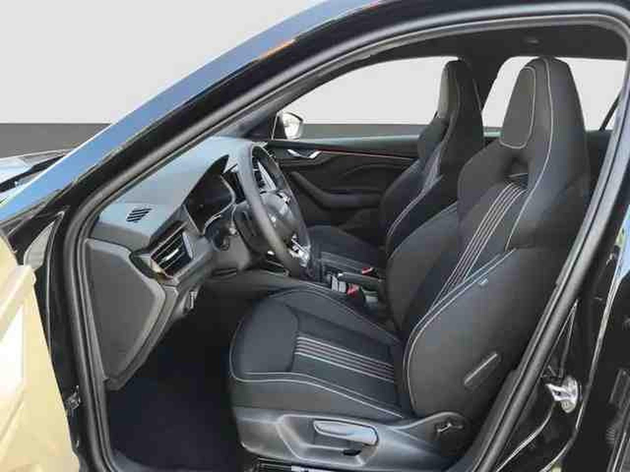 Skoda Kamiq 1.5 TSi 150 DSG Monte Carlo (2026) - Photo 10