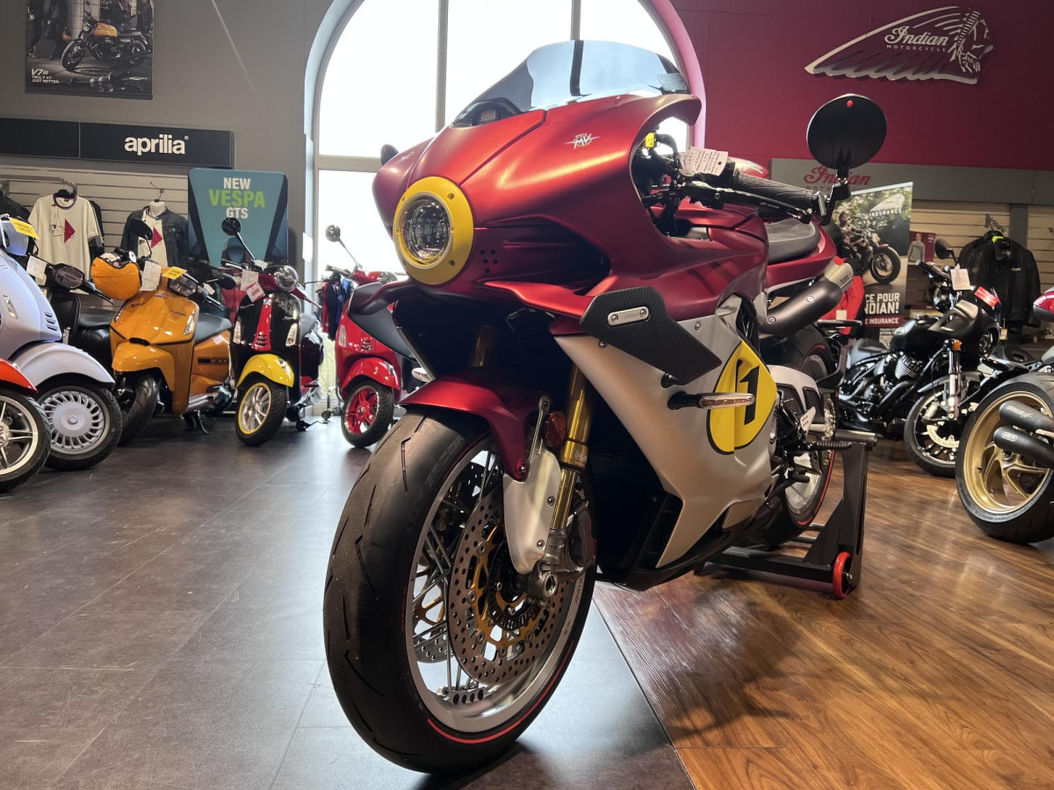 MV Agusta Superveloce 1000 Ago (2025) - Photo 2