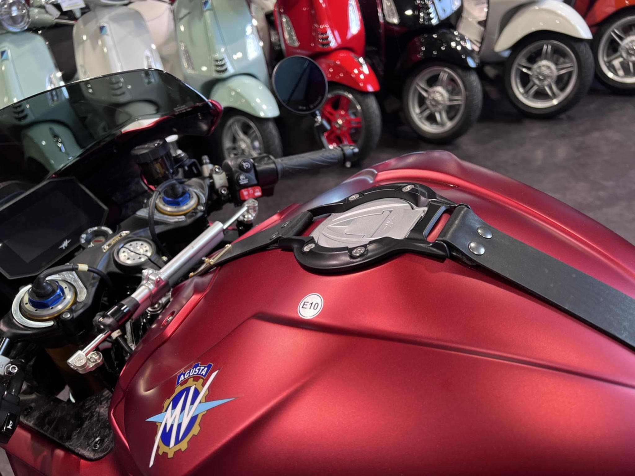 MV Agusta Superveloce 1000 Ago (2025) - Photo 8