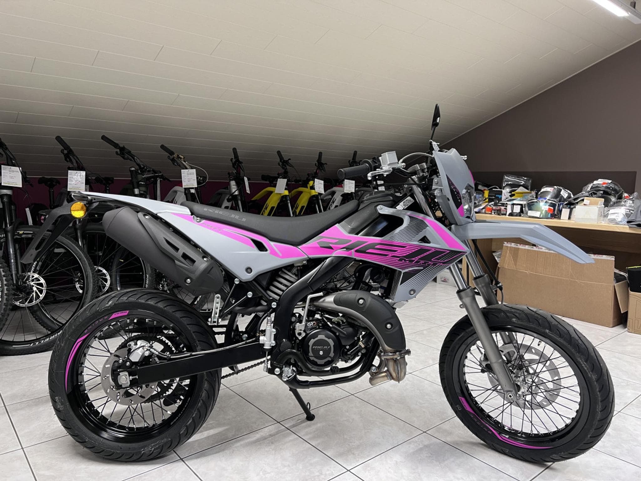 Rieju MRT 50 SM Grey (2026) - Photo 1