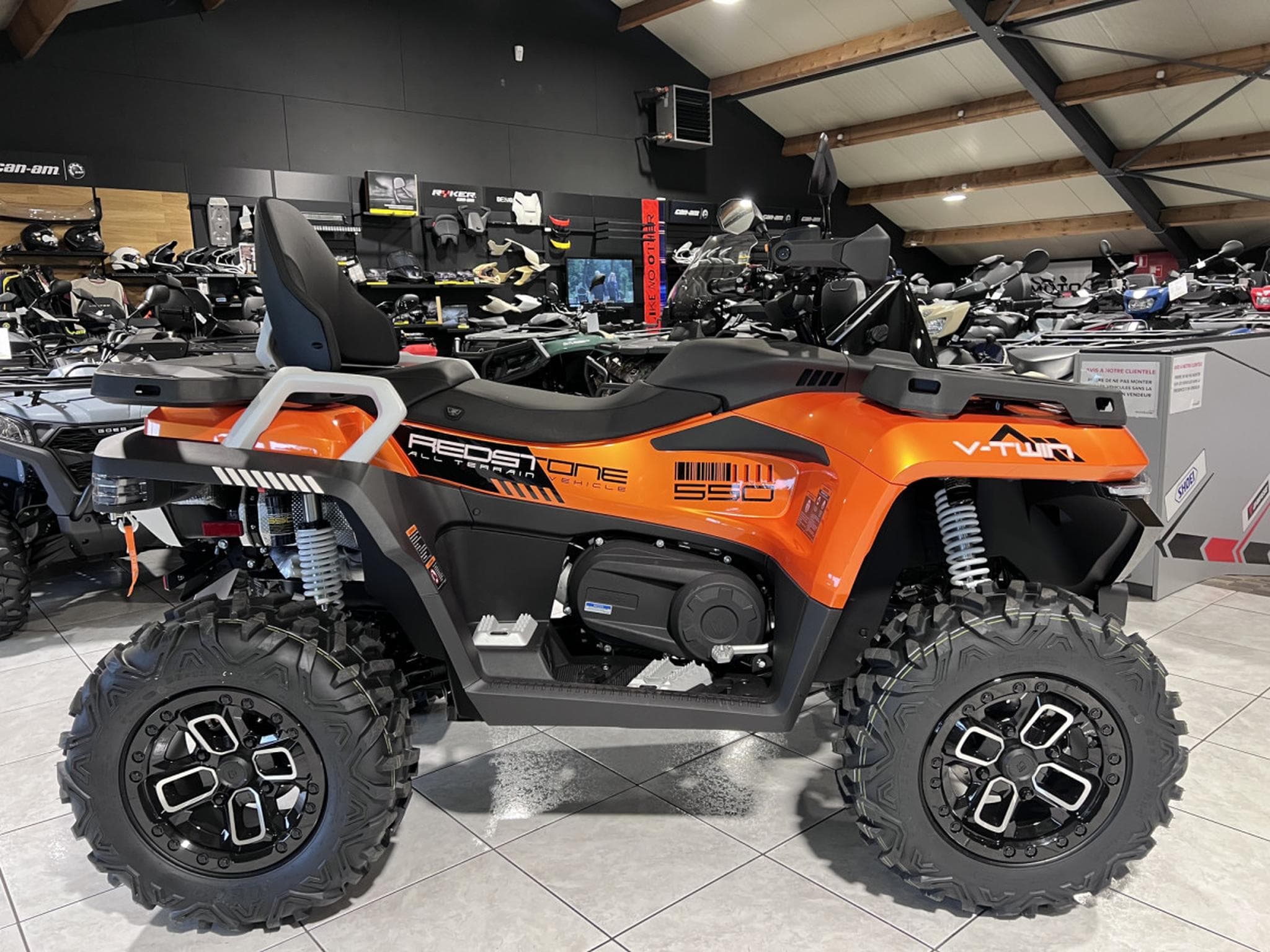 Benda Redstone 550 L EPS ABS (2026) - Photo 1