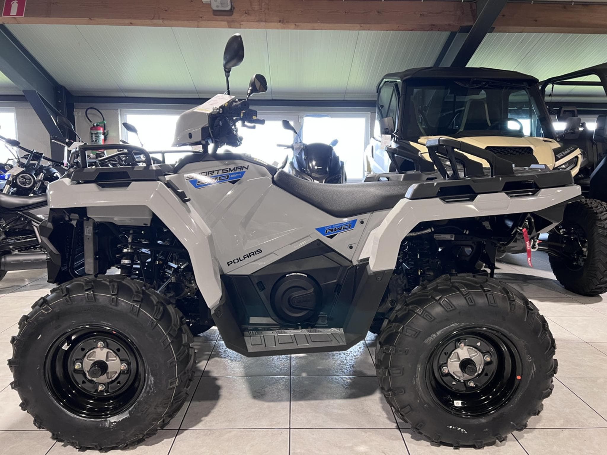 Polaris Sportsman 570 T3 44CV VERT (2026) - Photo 4