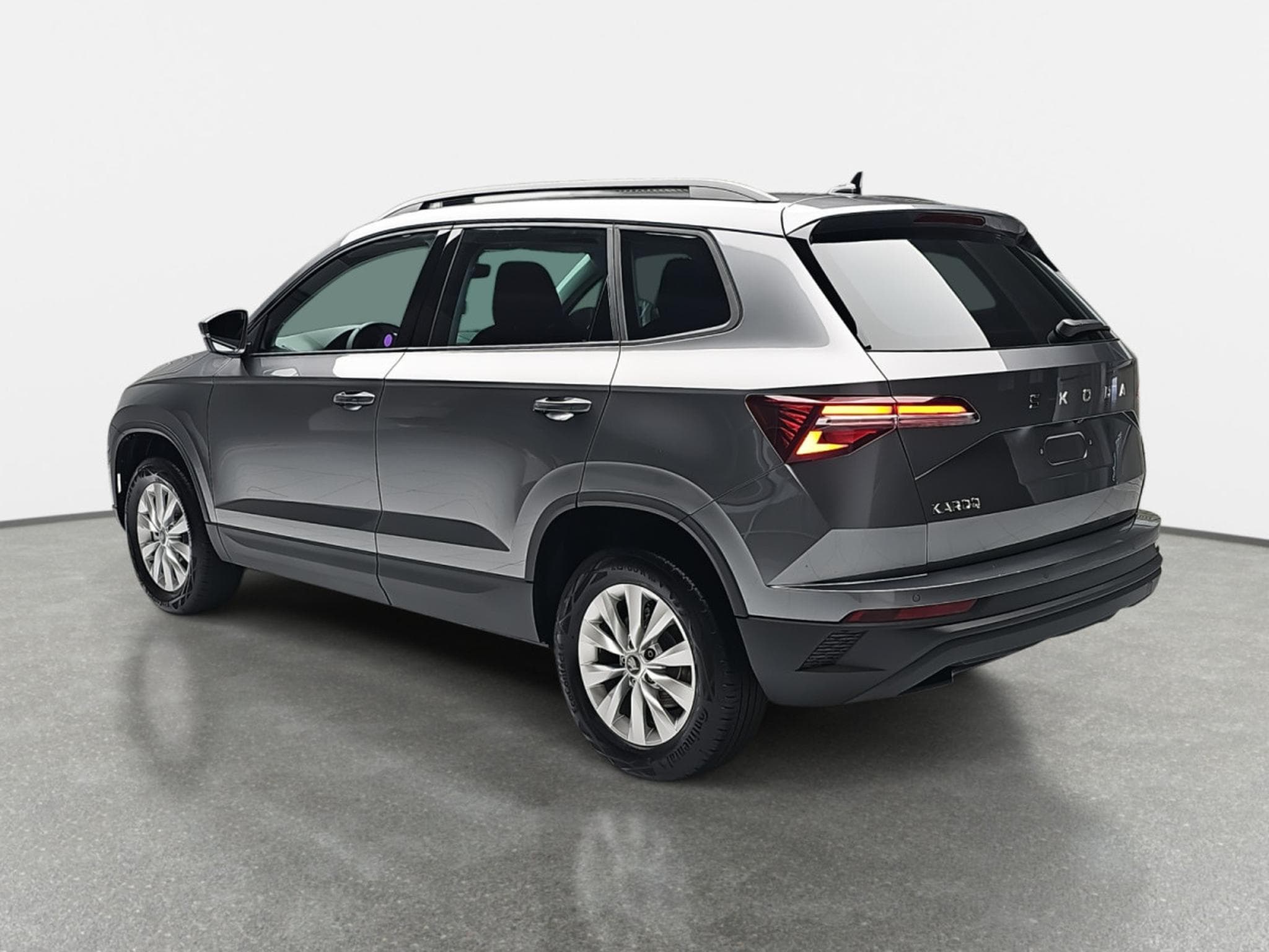 Skoda Karoq 1.5 TSi DSG 150 130 Anniversary (2025) - Photo 5