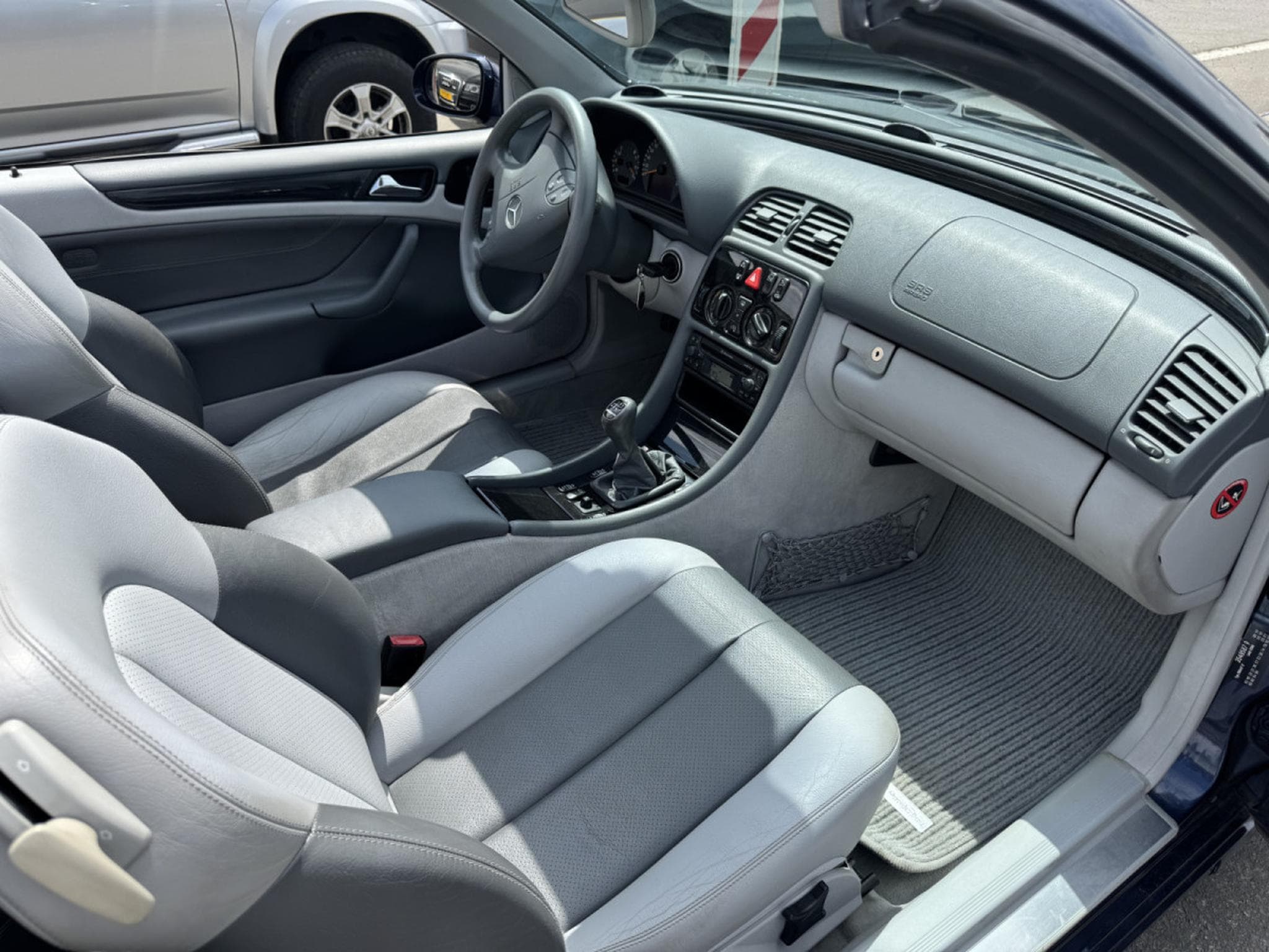 Mercedes CLK 230 Kompressor 193 Cabriolet Avantgarde 1ère Main (2000) - Foto 3