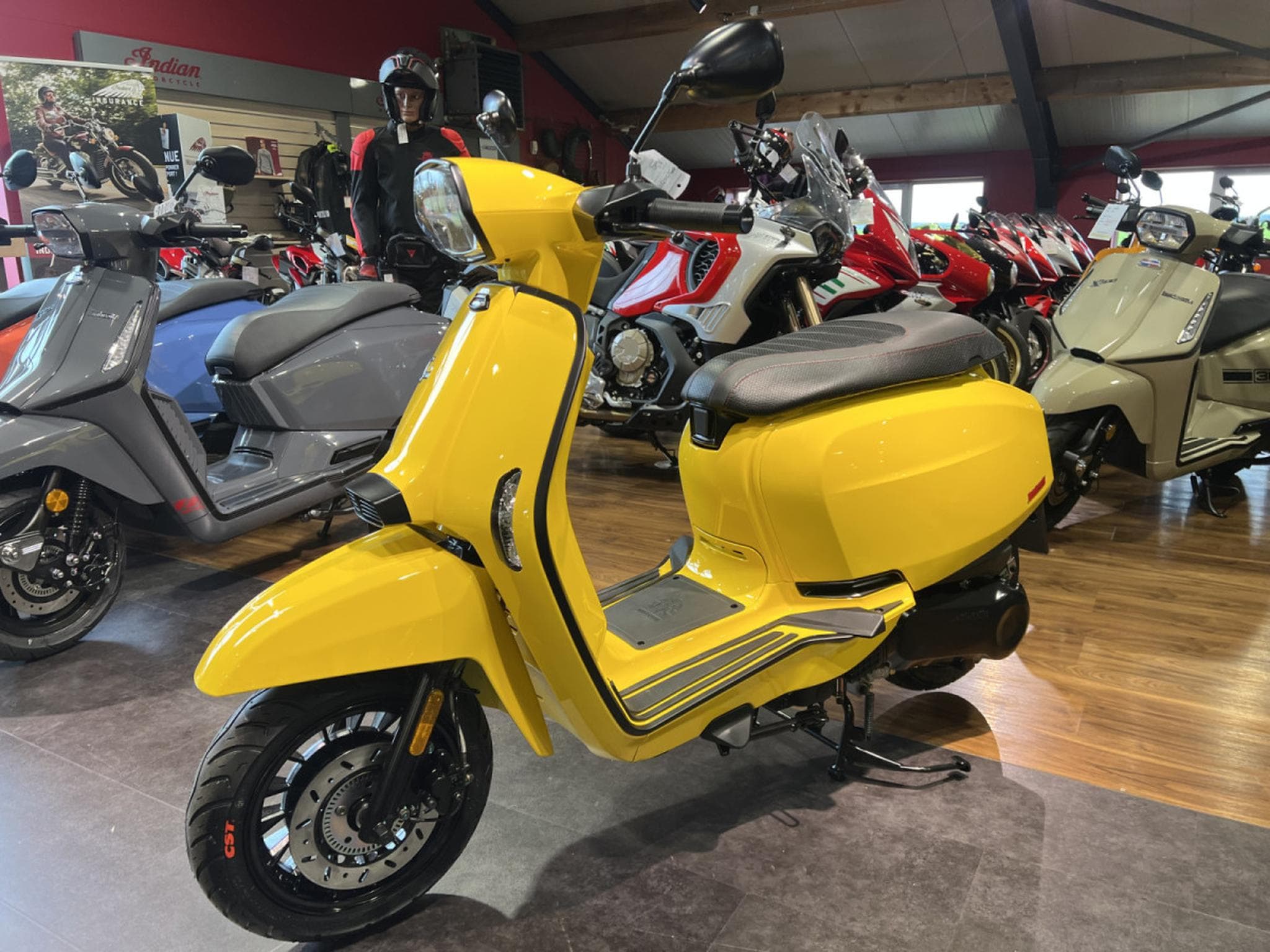 Lambretta V-125 Special (2026) - Photo 2