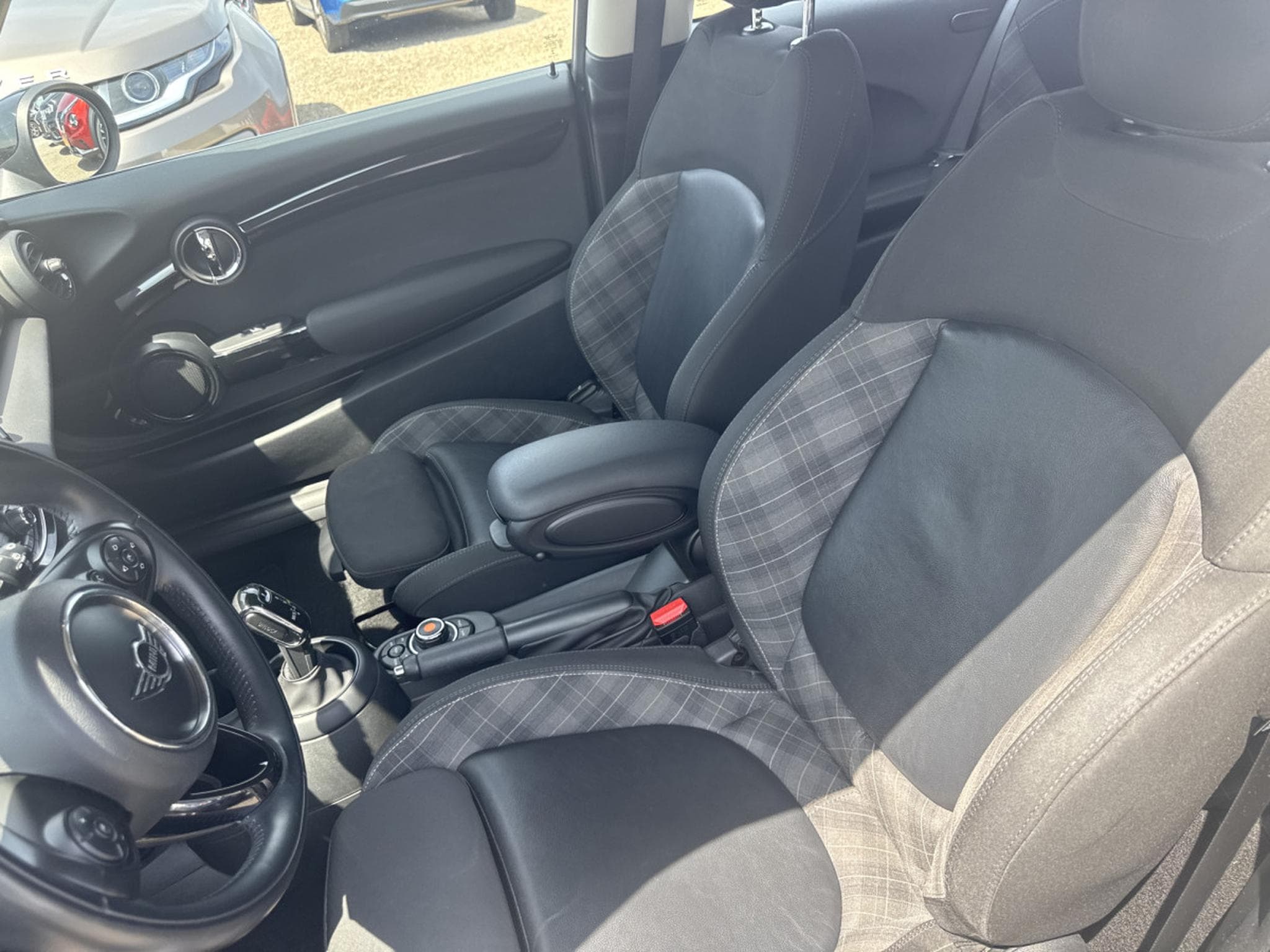 Mini Cooper SD SD 170CV AUTO CAR-PLAY (2018) - Foto 20