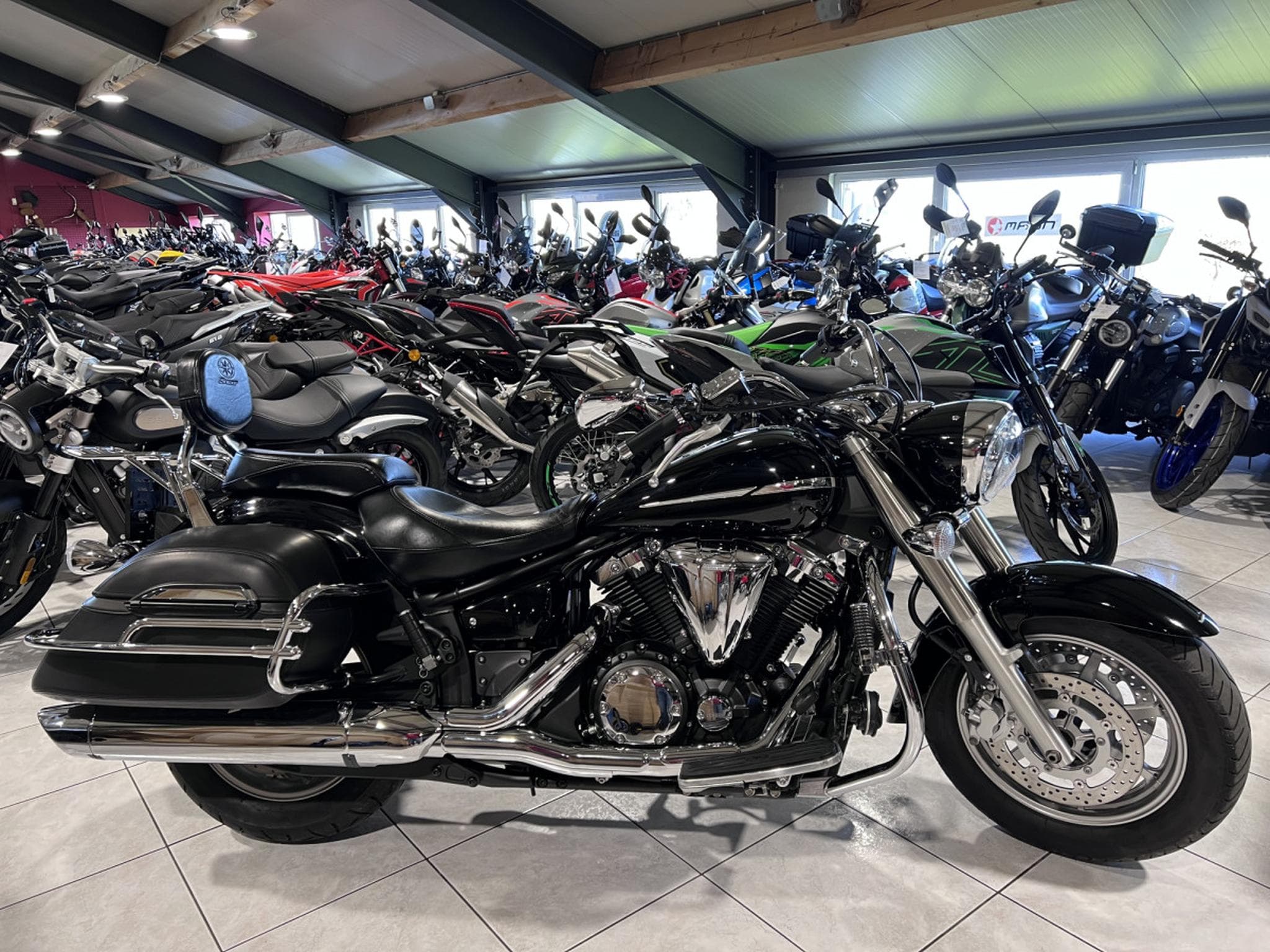 Yamaha XVS 1300 Midnight Star (2007) - Photo 1