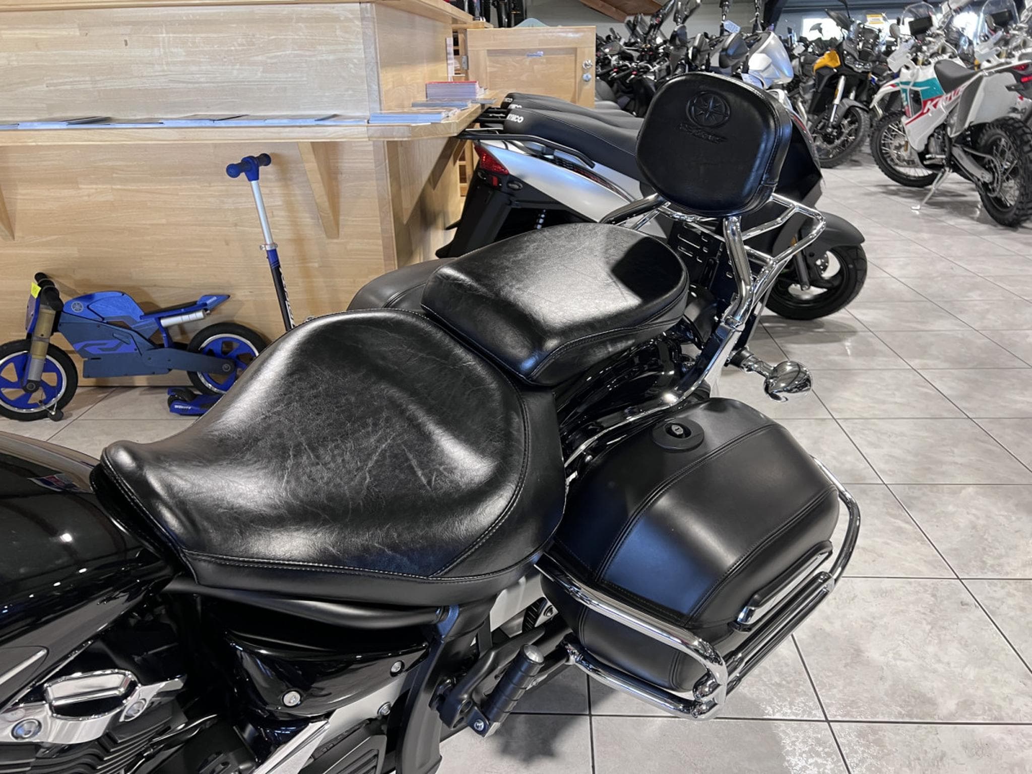 Yamaha XVS 1300 Midnight Star (2007) - Photo 10