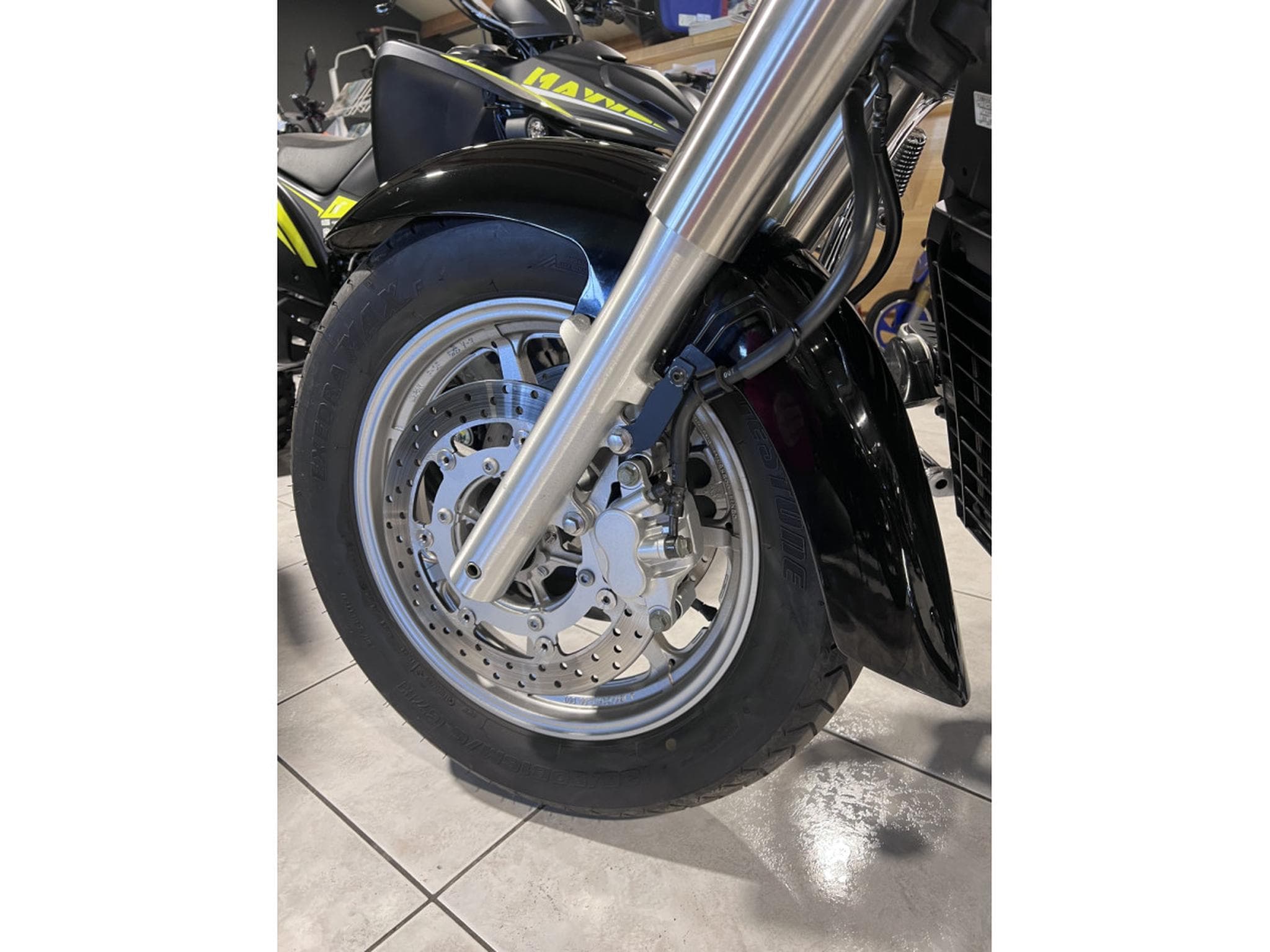 Yamaha XVS 1300 Midnight Star (2007) - Photo 12