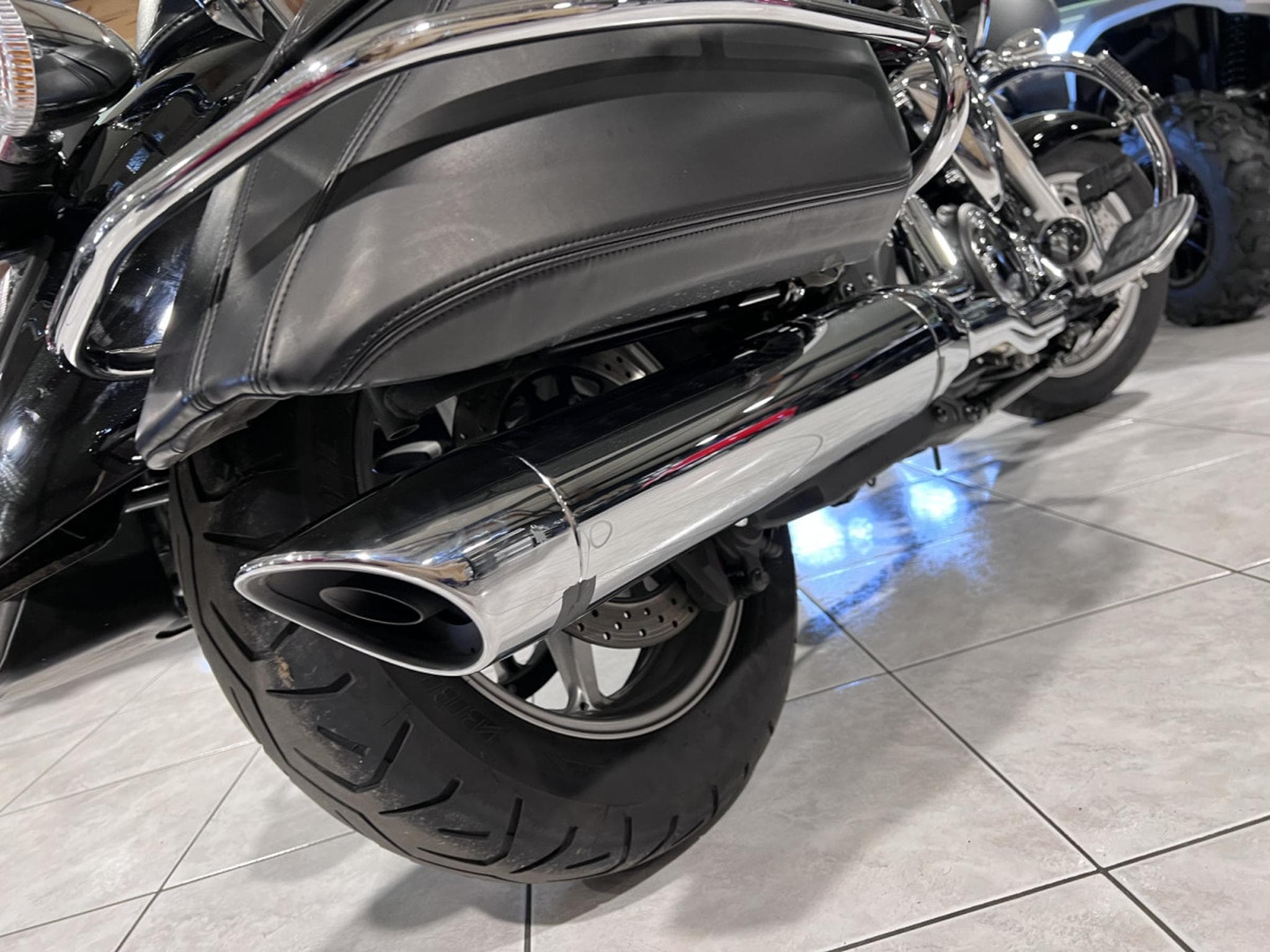 Yamaha XVS 1300 Midnight Star (2007) - Photo 9