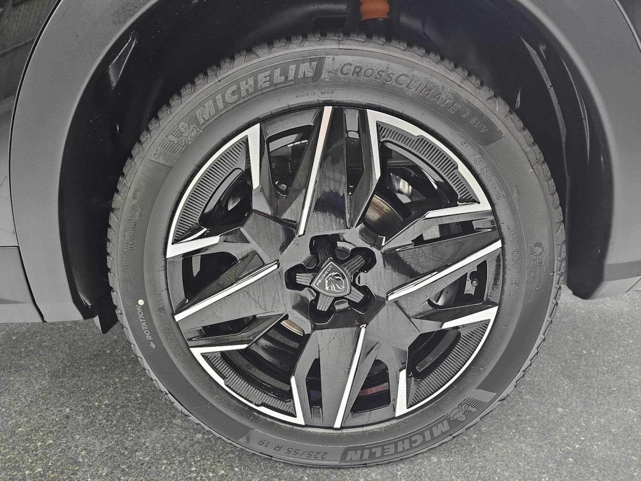 Peugeot 5008 1.2 PureTech 146 e-DSC6 GT (2025) - Photo 6