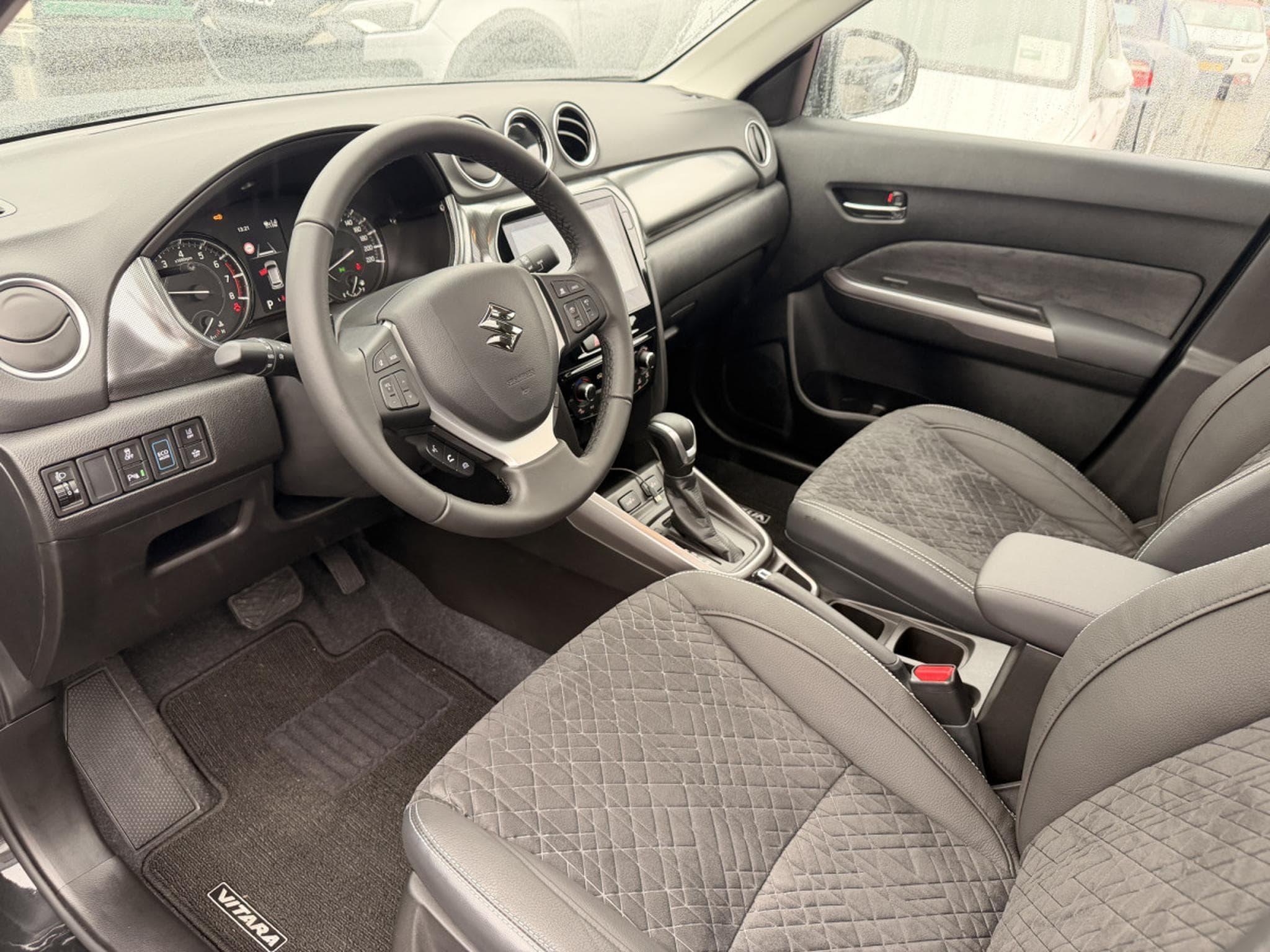 Suzuki Vitara 5D 1.5 GLX AGS VIT-24 Hybrid Auto. (2025) - Foto 14