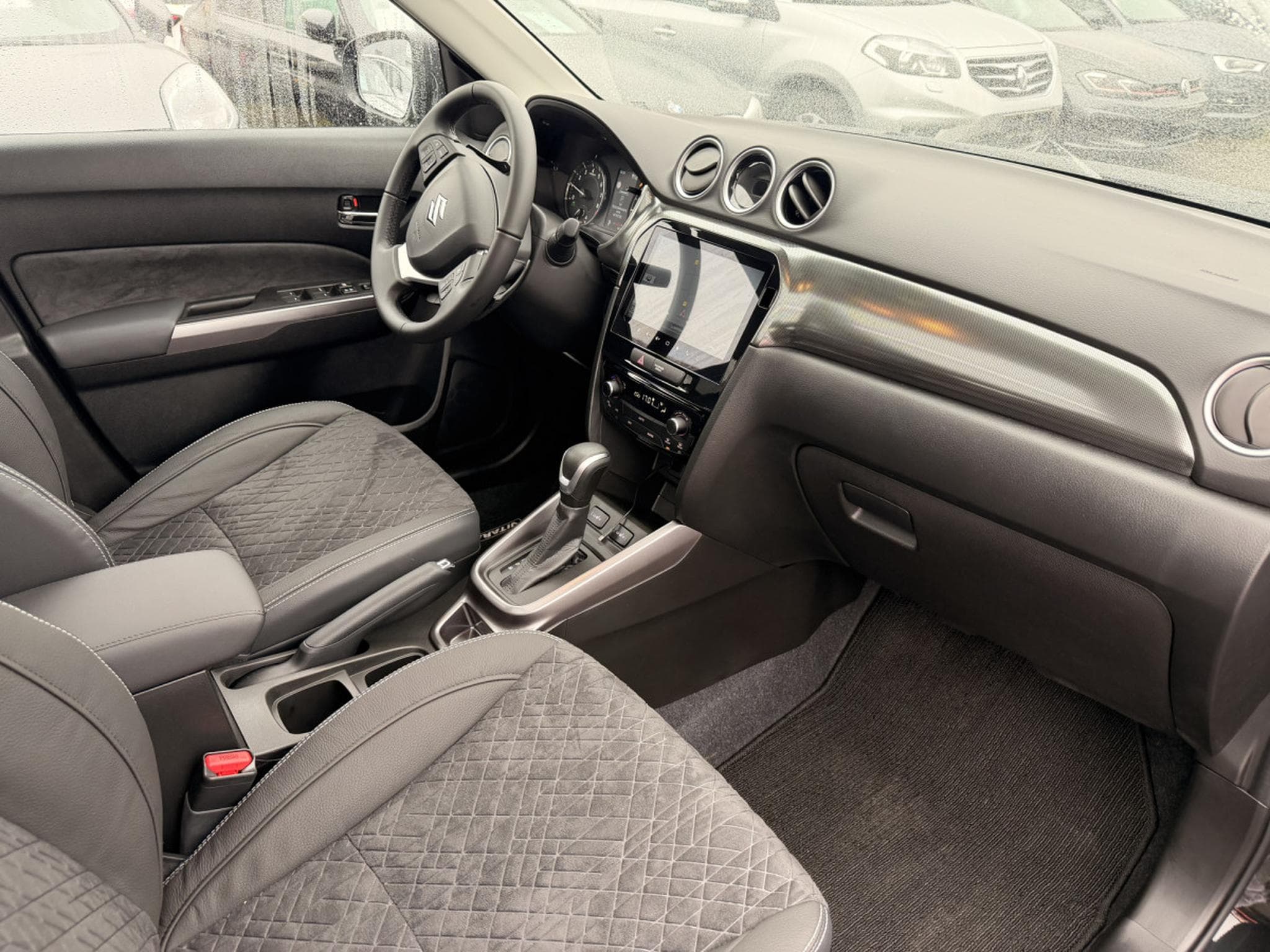 Suzuki Vitara 5D 1.5 GLX AGS VIT-24 Hybrid Auto. (2025) - Foto 3