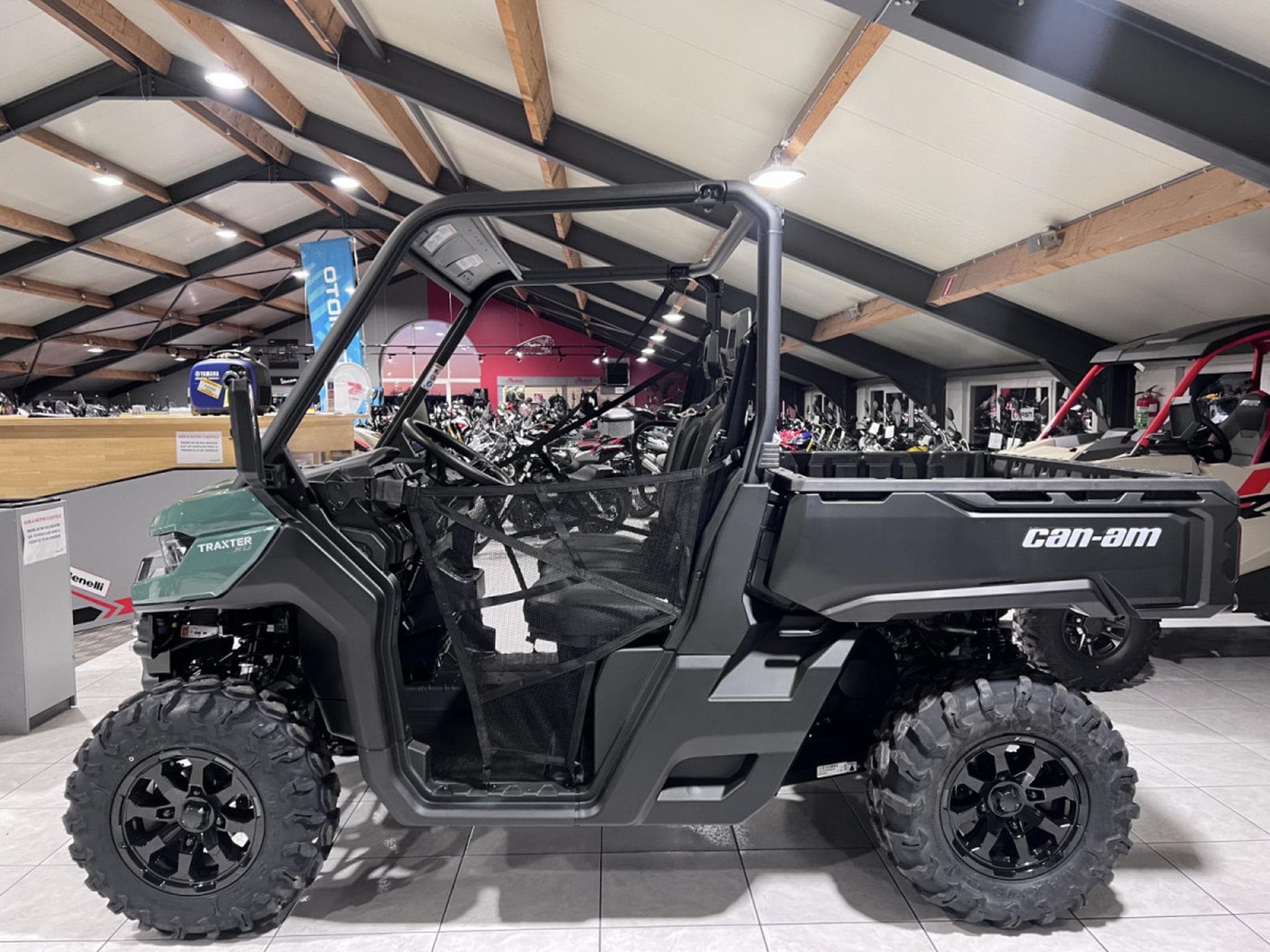 BRP Can-Am Traxter XU 62 HD7 VT TR 25 DPS  60 km/h (2026) - Photo 6