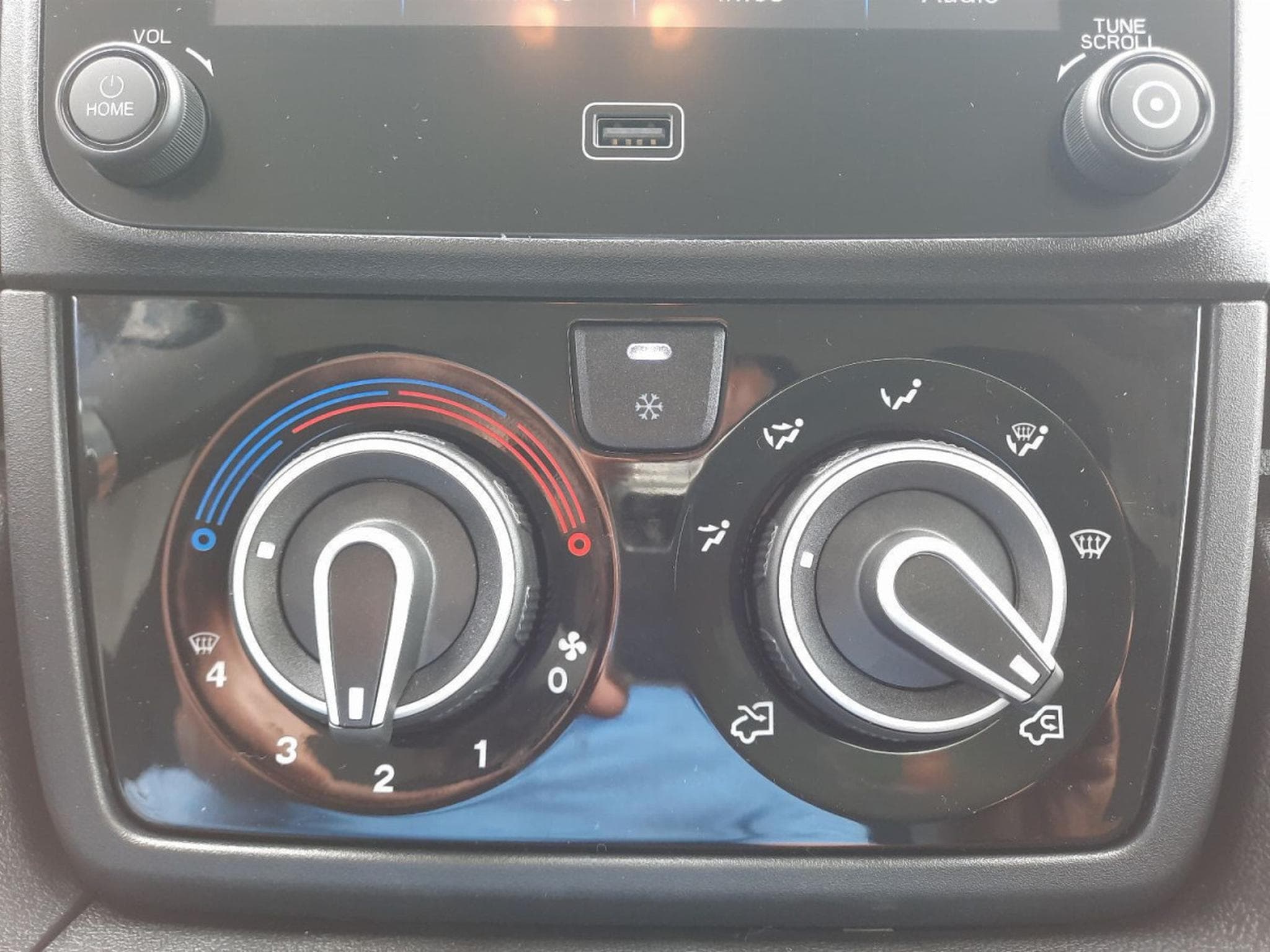 Peugeot Boxer 2.2 BlueHDI EAT8 140 L2H2 335 (2026) - Foto 22