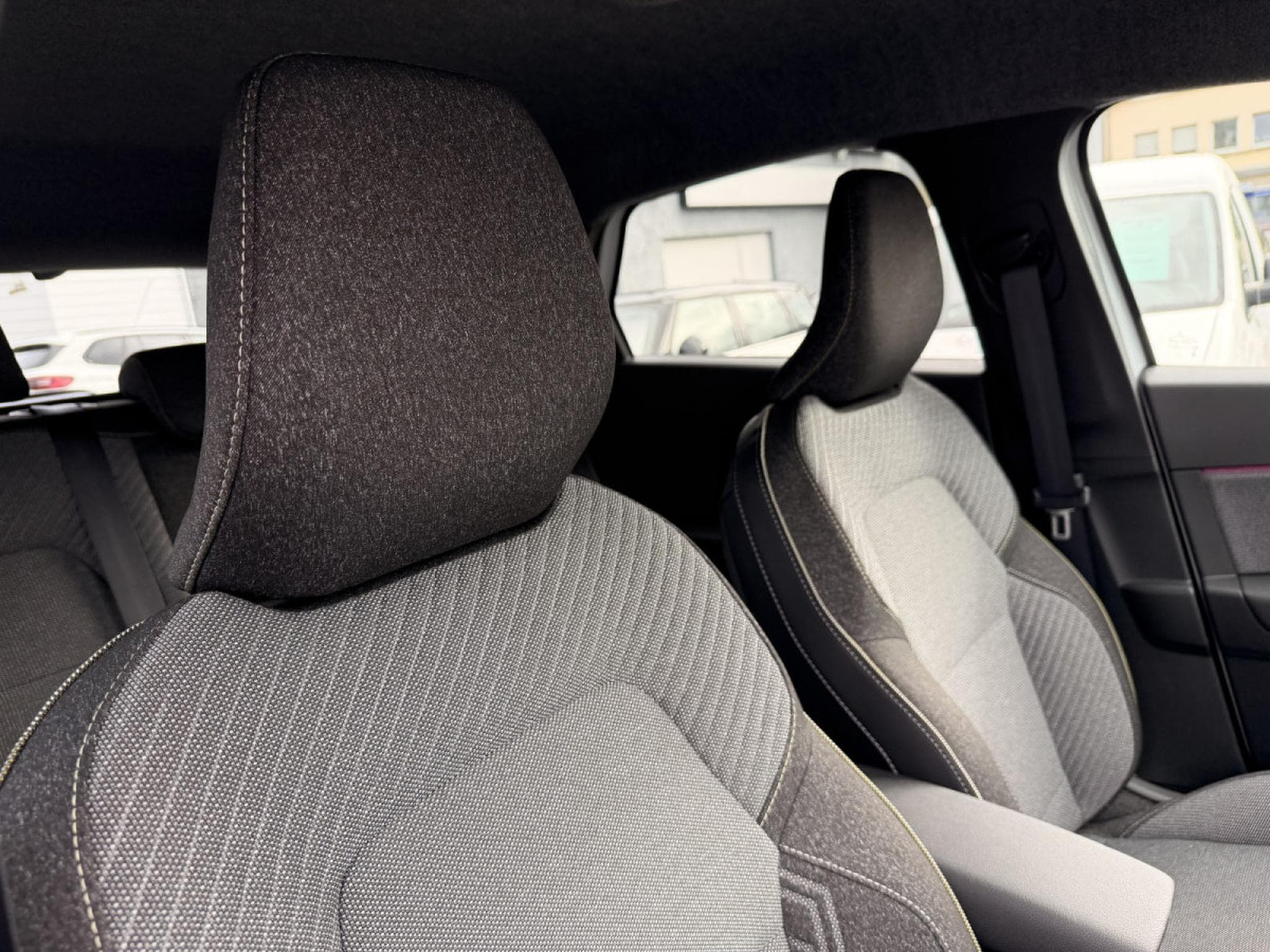 Renault Captur 1.3 Tce E-TECH 145 Hybrid Techno EDC (2026) - Photo 12