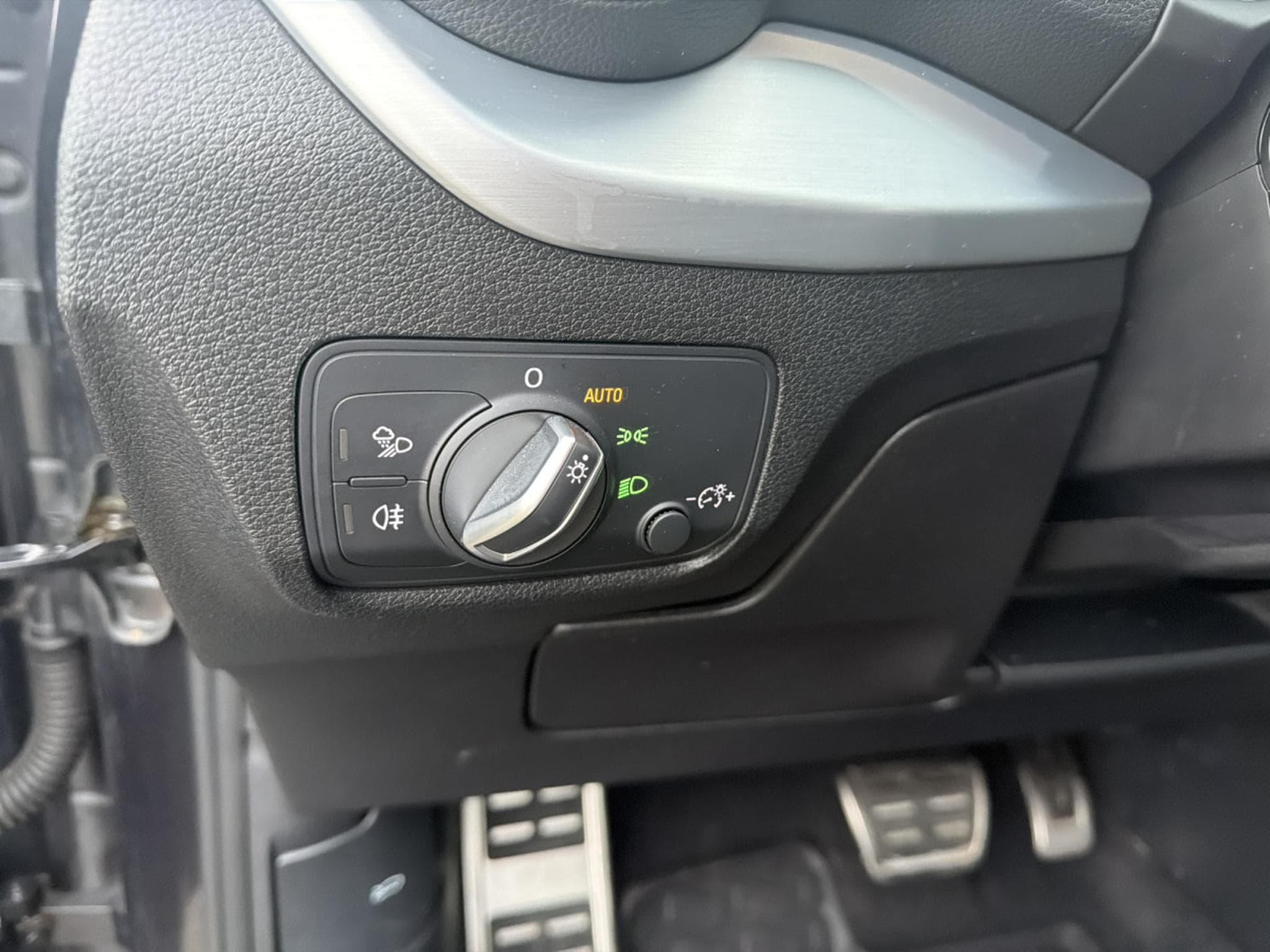 Audi Q2 35 TFSI S-LINE (2021) - Photo 13