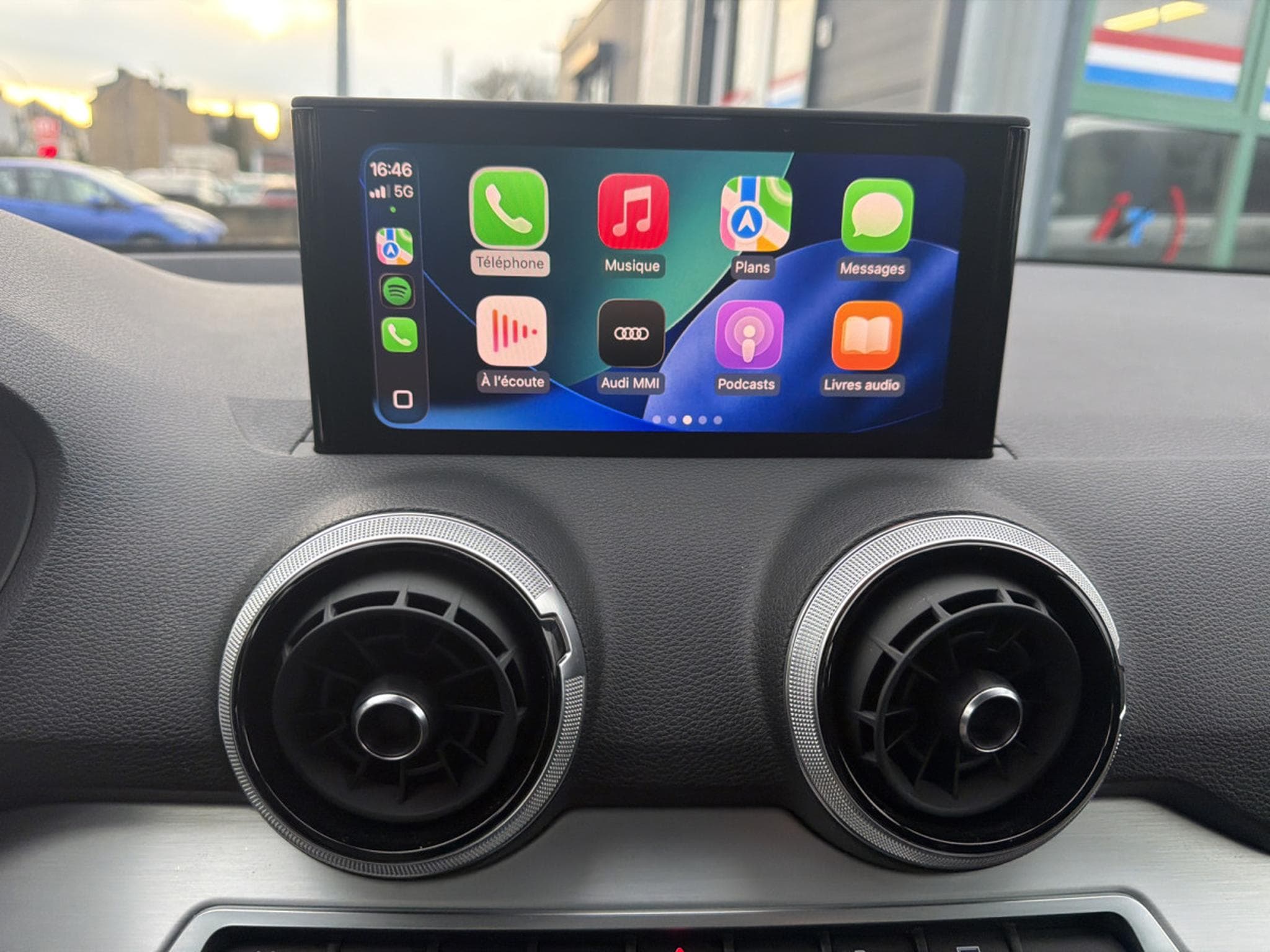 Audi Q2 35 TFSI S-LINE (2021) - Photo 15