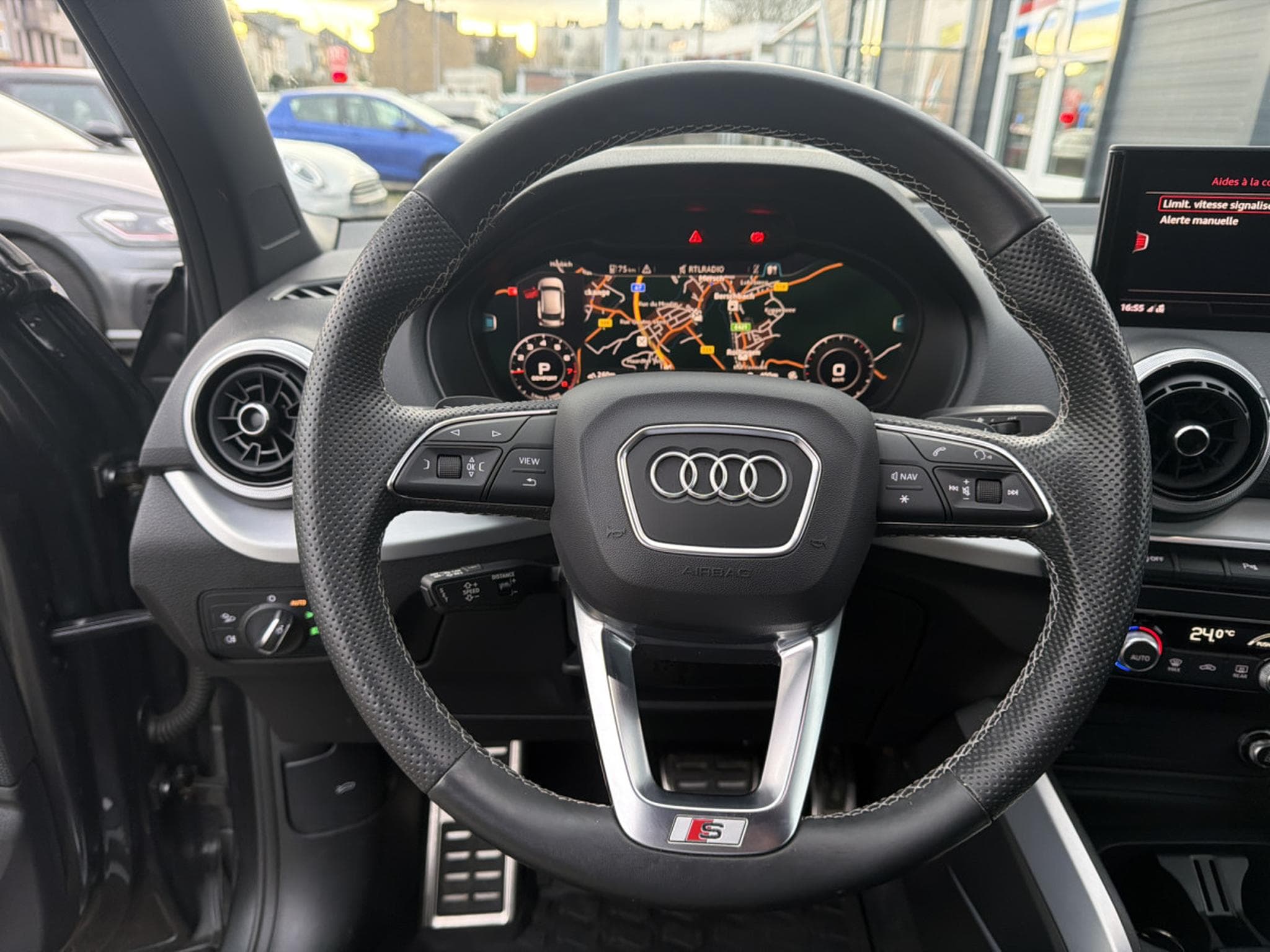 Audi Q2 35 TFSI S-LINE (2021) - Photo 16
