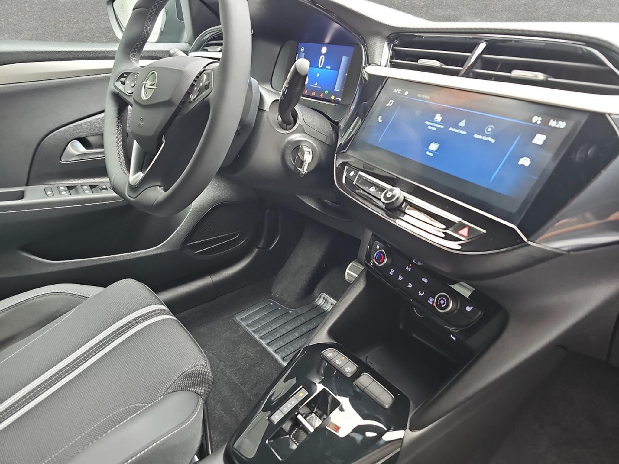 Opel Corsa 1.2 TURBO 101 AUTO GS (2025) - Photo 16