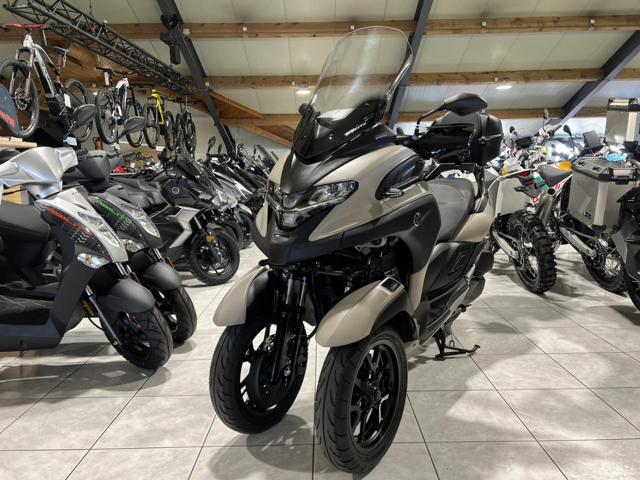 Yamaha TriCity 300 ABS (2023) - Foto 2