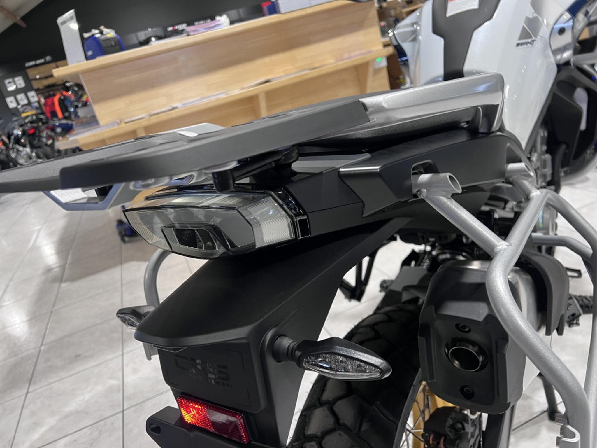 CF Moto MT EXPLORER GT E5 (2026) - Photo 5