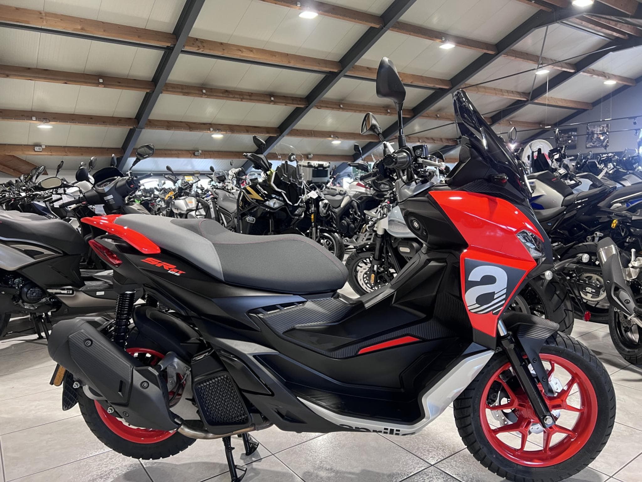 Aprilia SR GT SPORT RED (2025) - Foto 1
