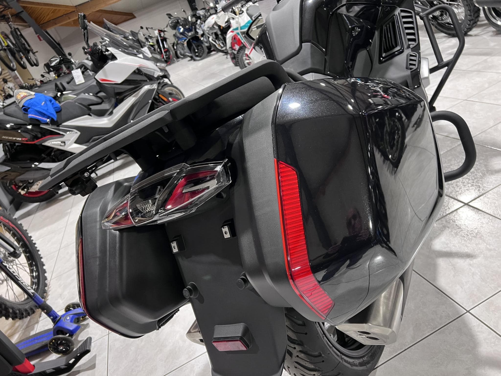 Mash GT750 (2026) - Photo 5